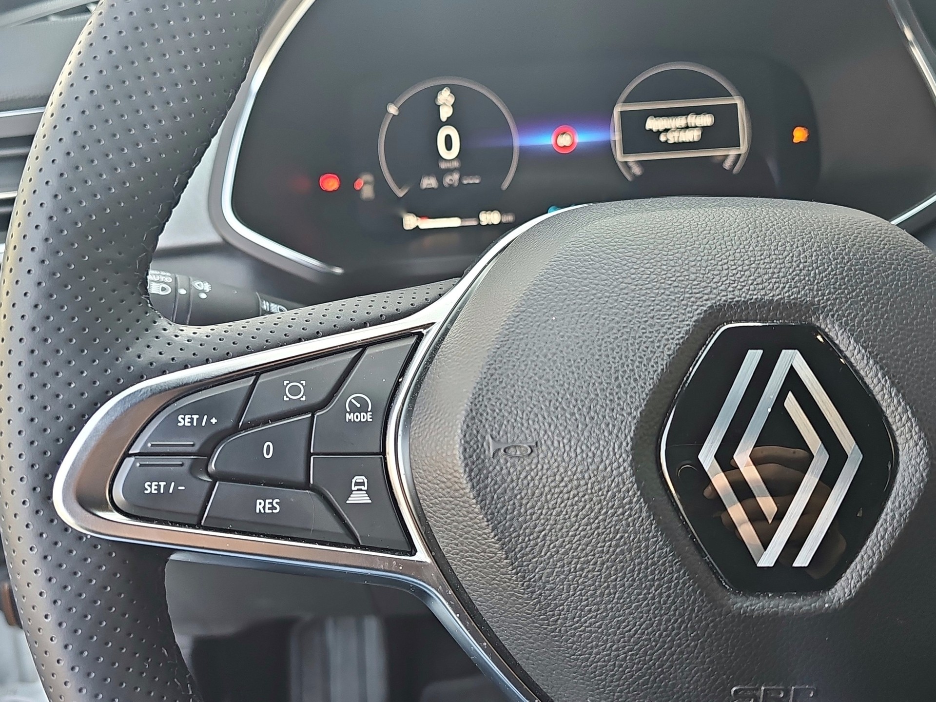 RENAULT Captur 1.6 E-Tech 145 Techno DHT-image-15