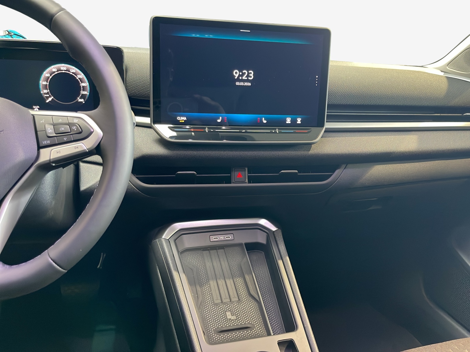 VW T-Roc 1.5 eTSI mHEV Life DSG-image-10