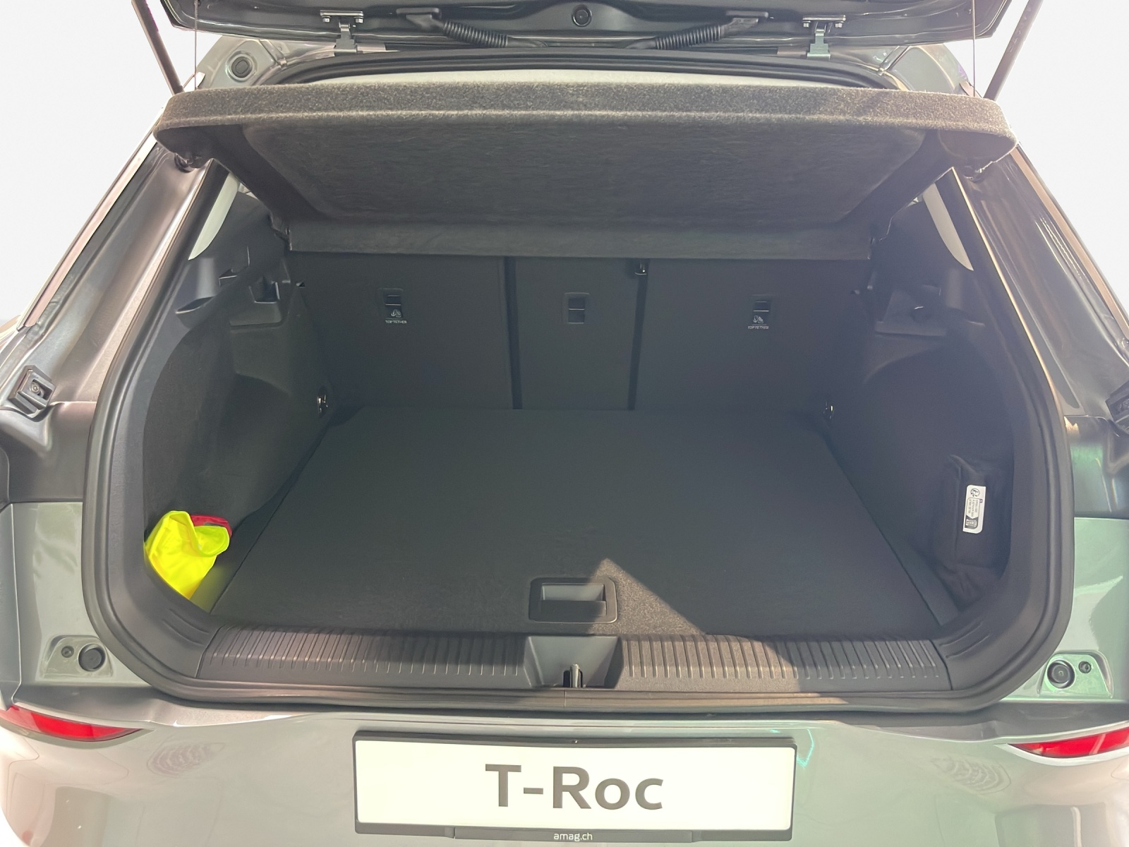 VW T-Roc 1.5 eTSI mHEV Life DSG-image-12