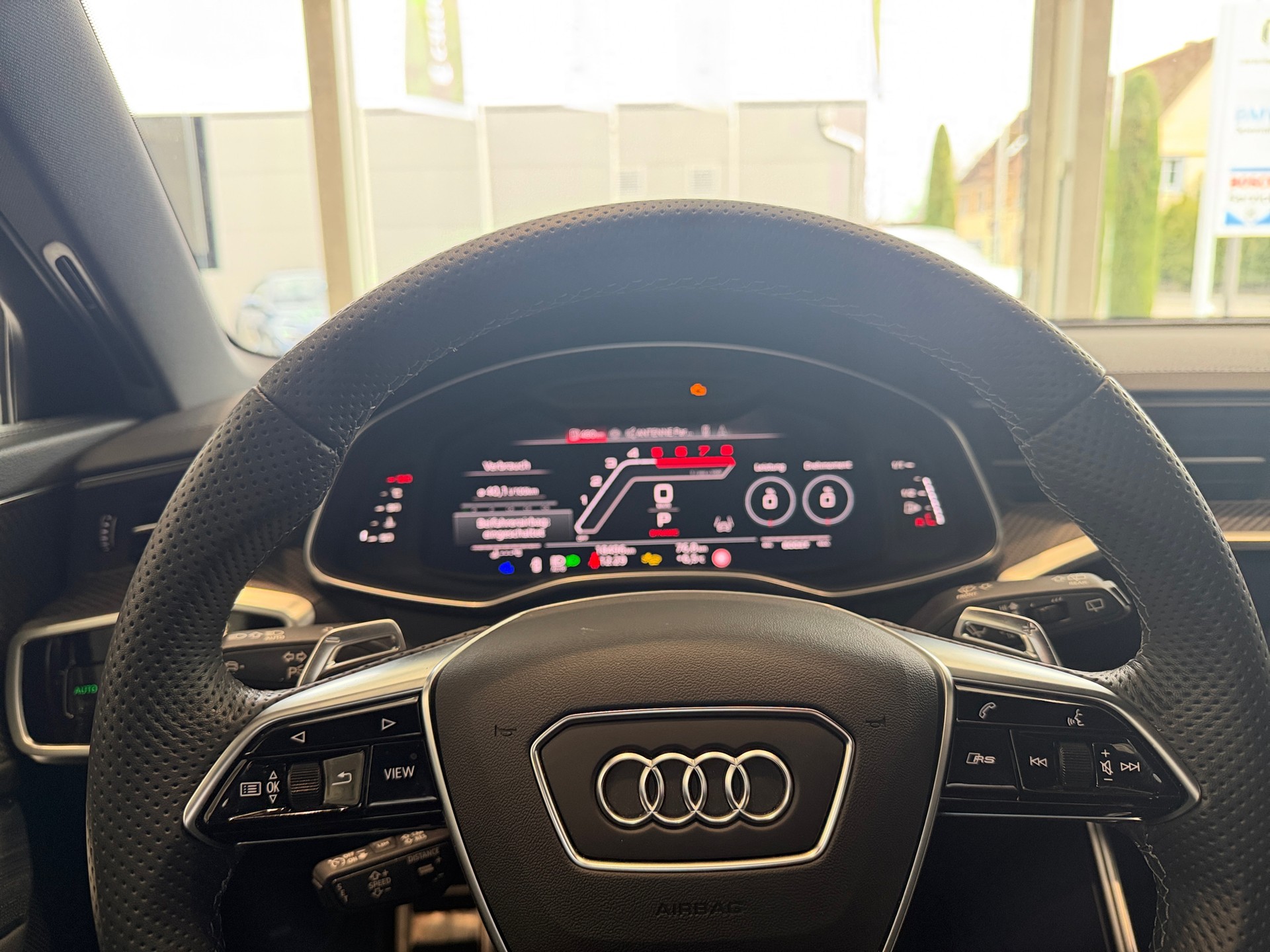AUDI RS6 Avant 4.0 TFSI V8 quattro-image-8