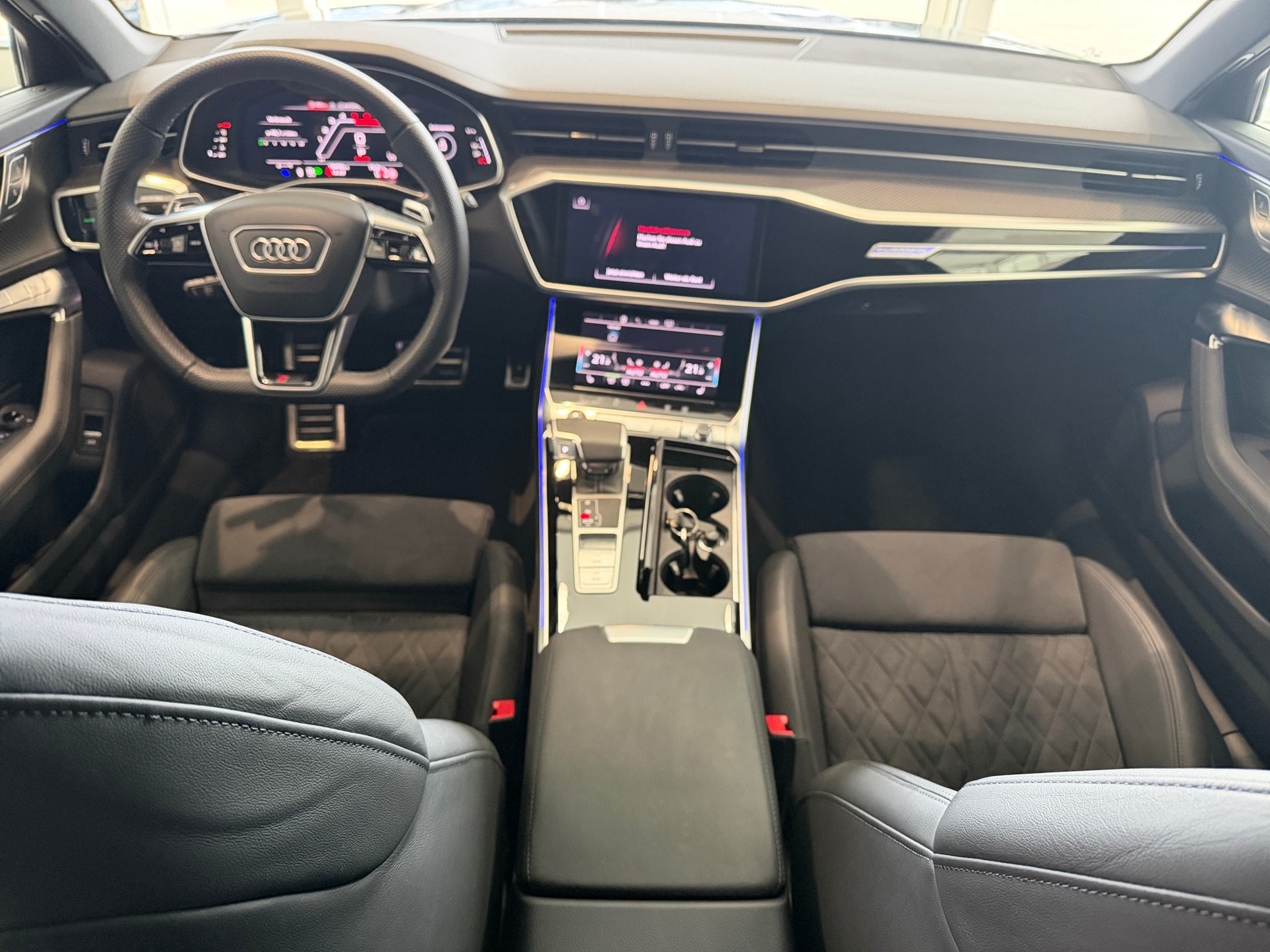 AUDI RS6 Avant 4.0 TFSI V8 quattro-image-9