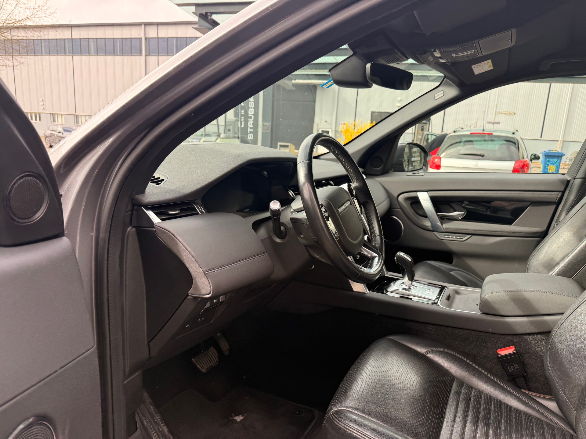 LAND ROVER Discovery Sport D180 2.0D TD4 MHEV SE AWD AT9-image-10