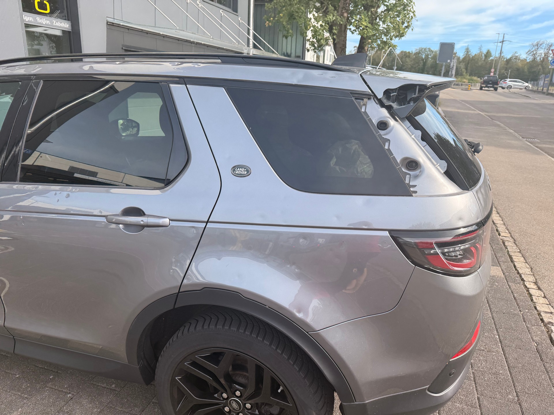 LAND ROVER Discovery Sport D180 2.0D TD4 MHEV SE AWD AT9-image-7