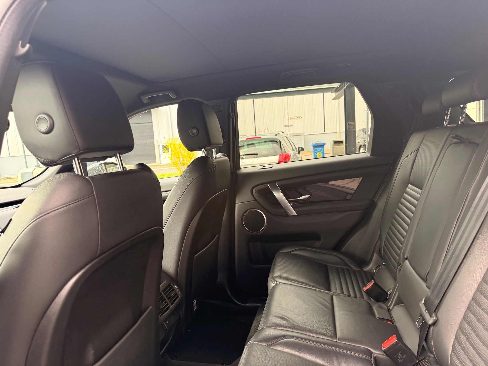 LAND ROVER Discovery Sport D180 2.0D TD4 MHEV SE AWD AT9-image-14
