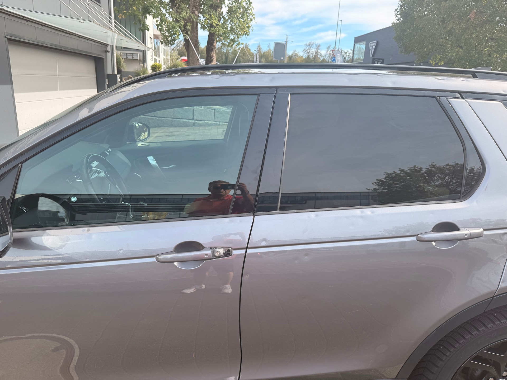 LAND ROVER Discovery Sport D180 2.0D TD4 MHEV SE AWD AT9-image-8
