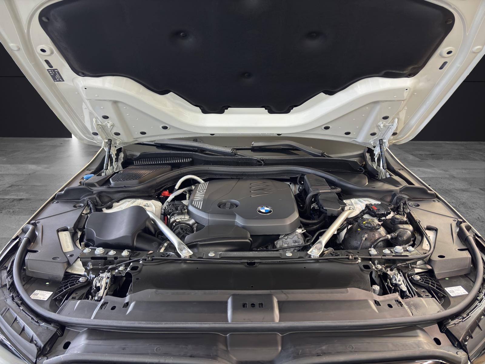 BMW 520d xDrive Touring-image-22