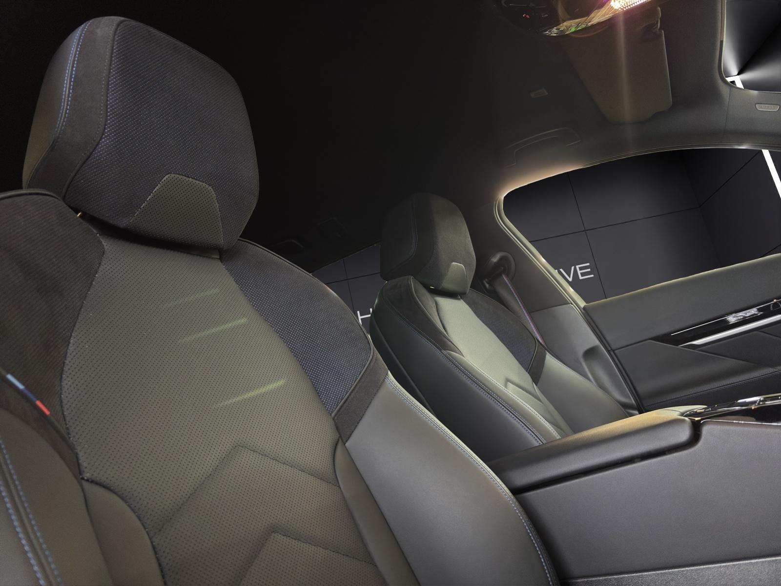 BMW 520d xDrive Touring-image-16