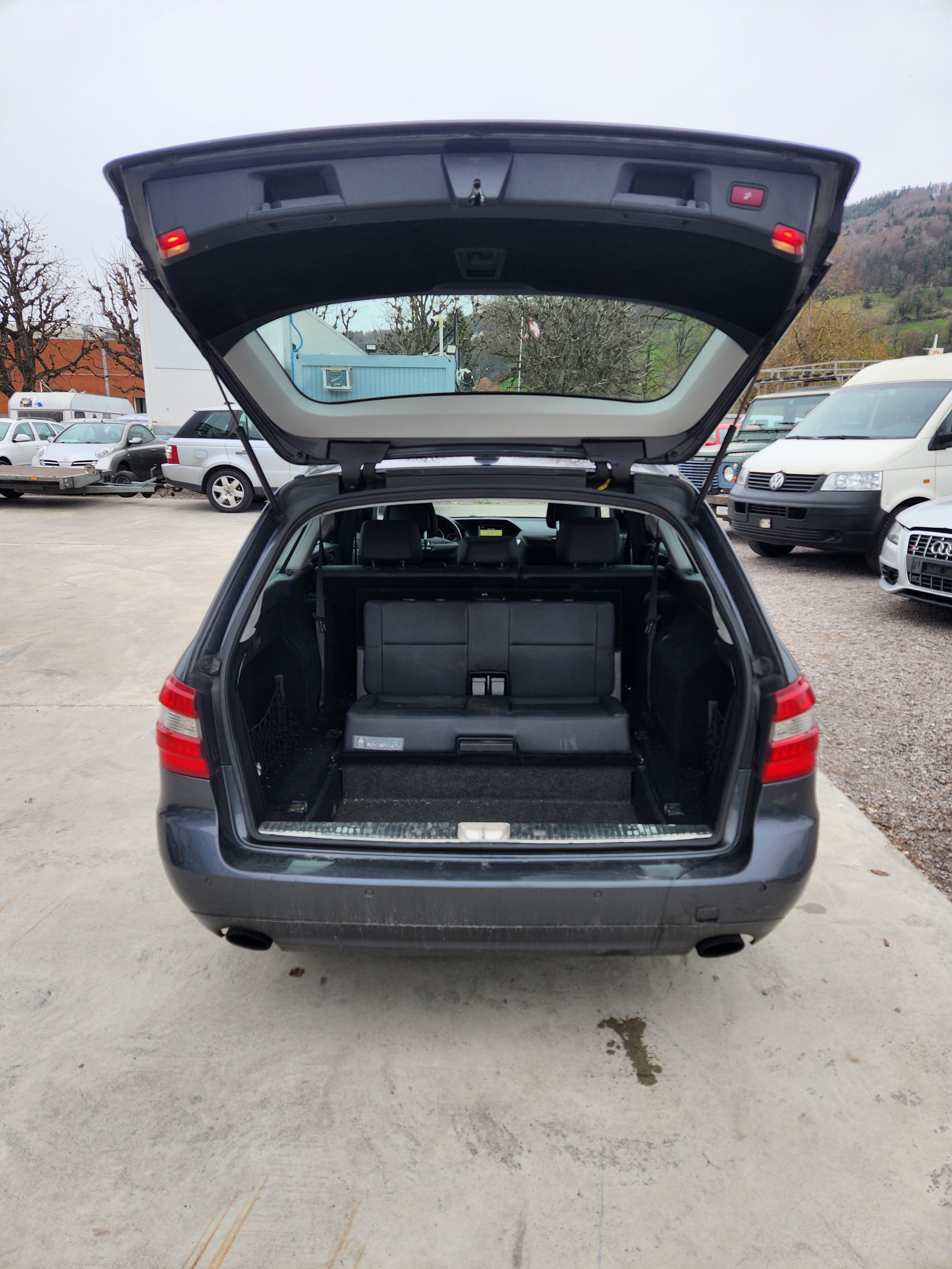 MERCEDES-BENZ E 350 CDI BlueEfficiency 4Matic 7G-Tronic-image-6
