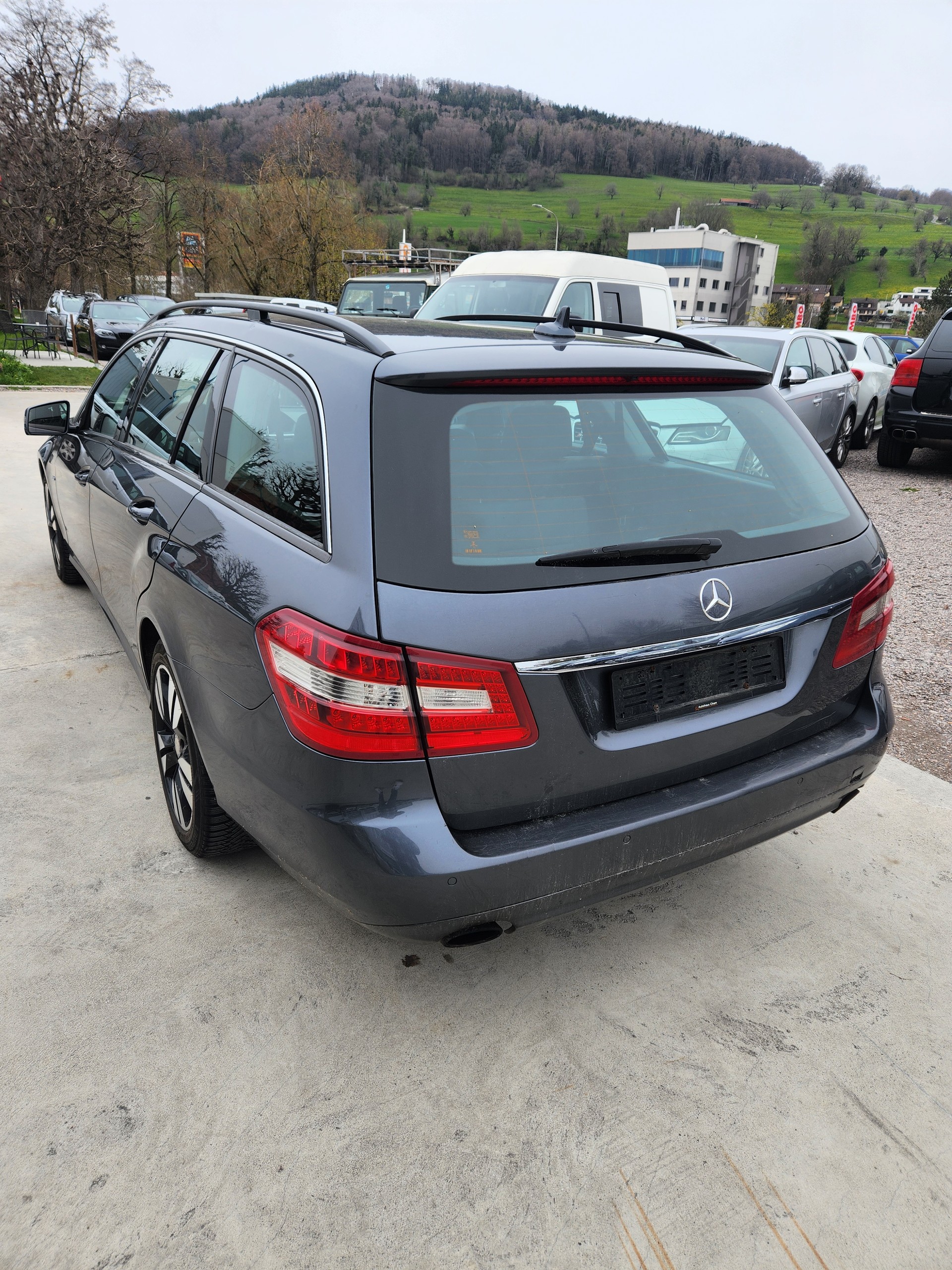 MERCEDES-BENZ E 350 CDI BlueEfficiency 4Matic 7G-Tronic-image-5