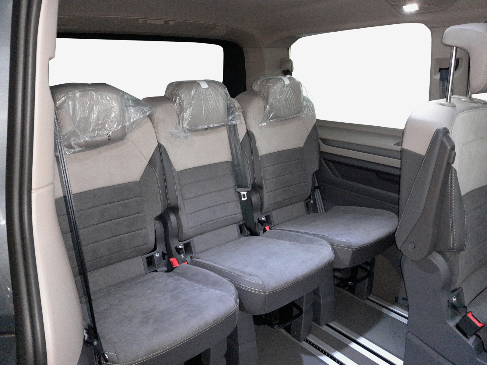 VW Multivan 2.0 TSI Life DSG Lang-image-13