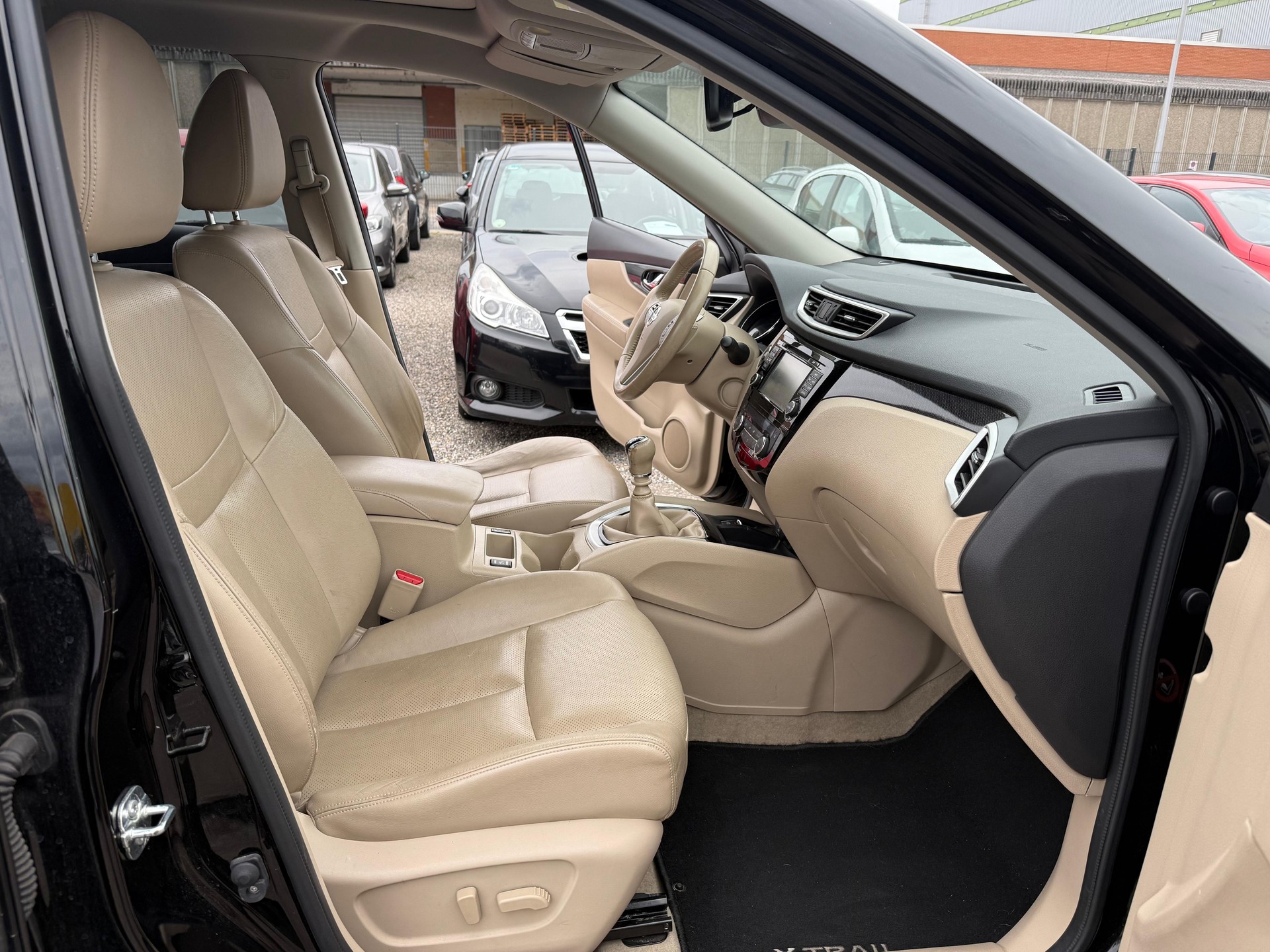 NISSAN X-Trail 1.6 dCi Tekna-image-10