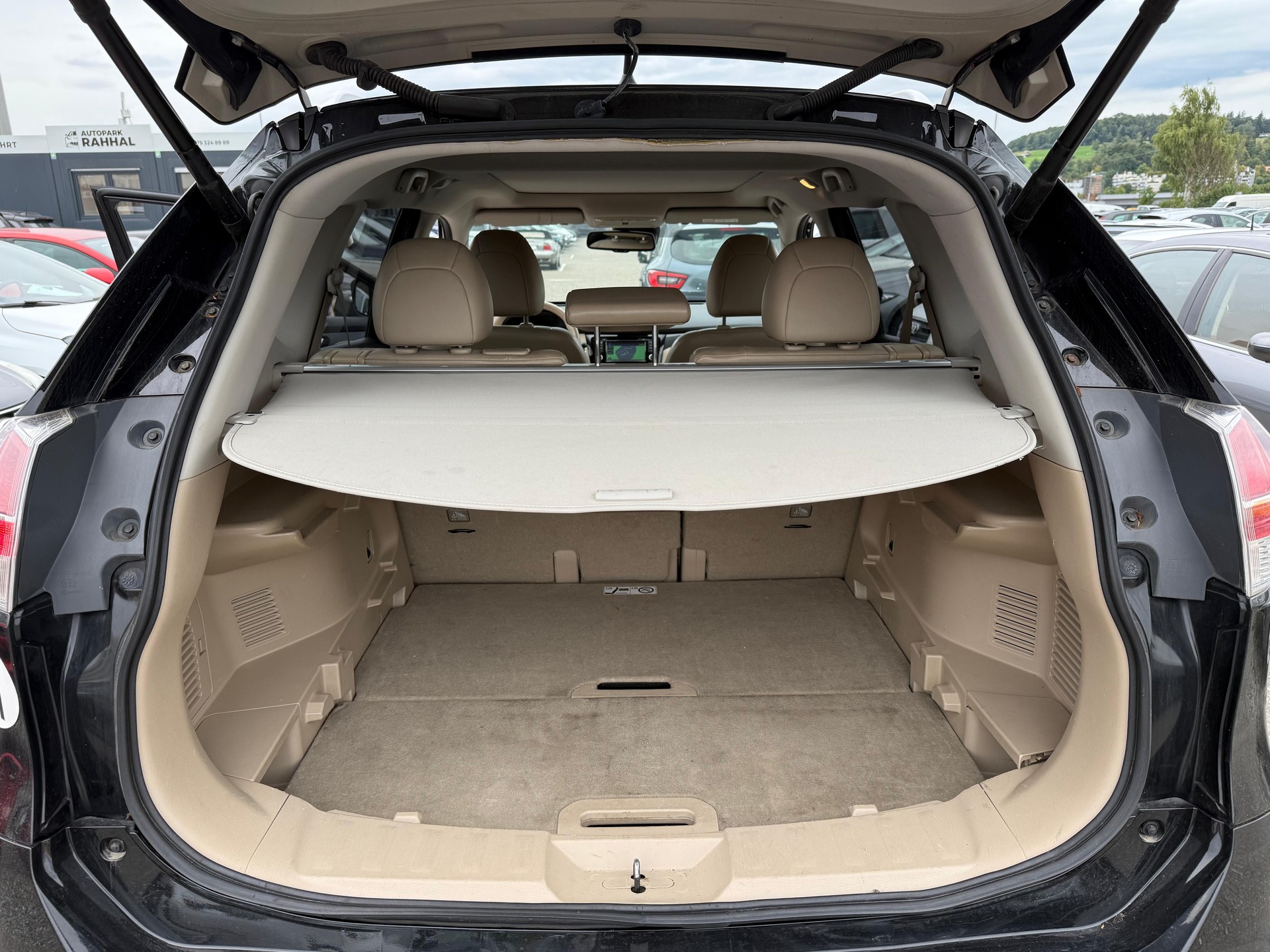 NISSAN X-Trail 1.6 dCi Tekna-image-16