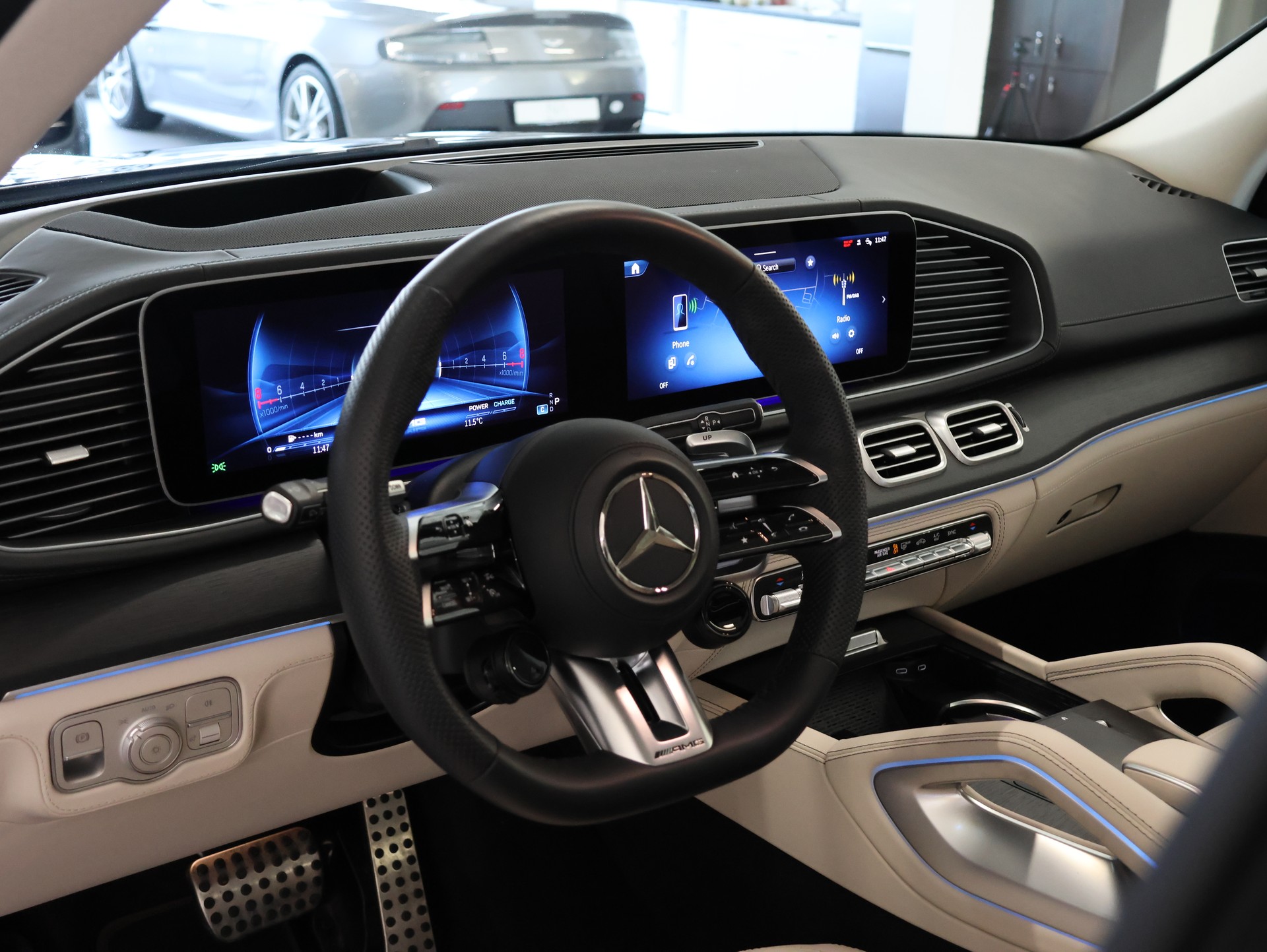 MERCEDES-BENZ GLE 53 AMG 4Matic+ 9G-Speedshift *MSI Plus* *Panoramadach* *Sitzheizung / Lüftung*-image-22