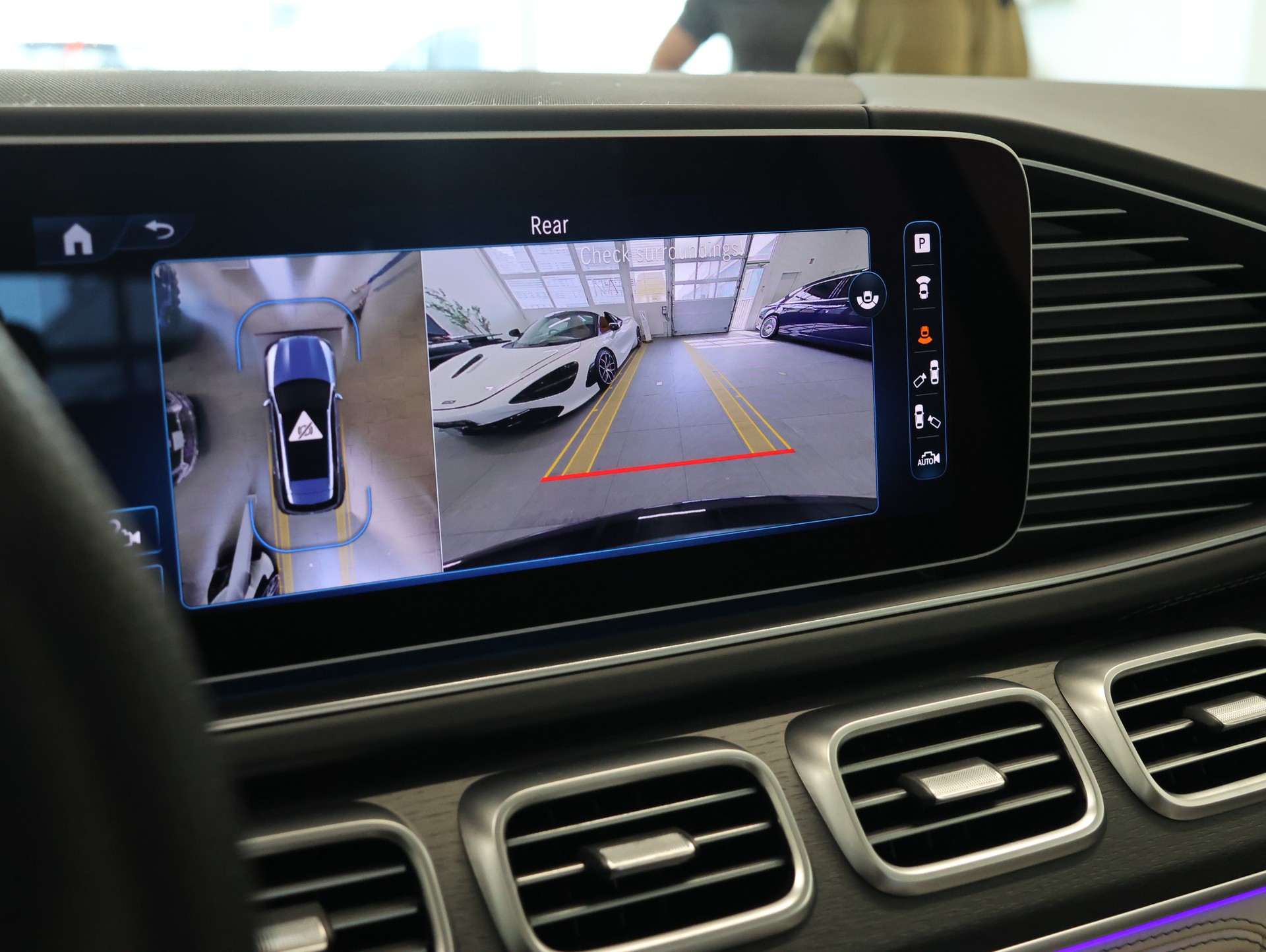 MERCEDES-BENZ GLE 53 AMG 4Matic+ 9G-Speedshift *MSI Plus* *Panoramadach* *Sitzheizung / Lüftung*-image-30