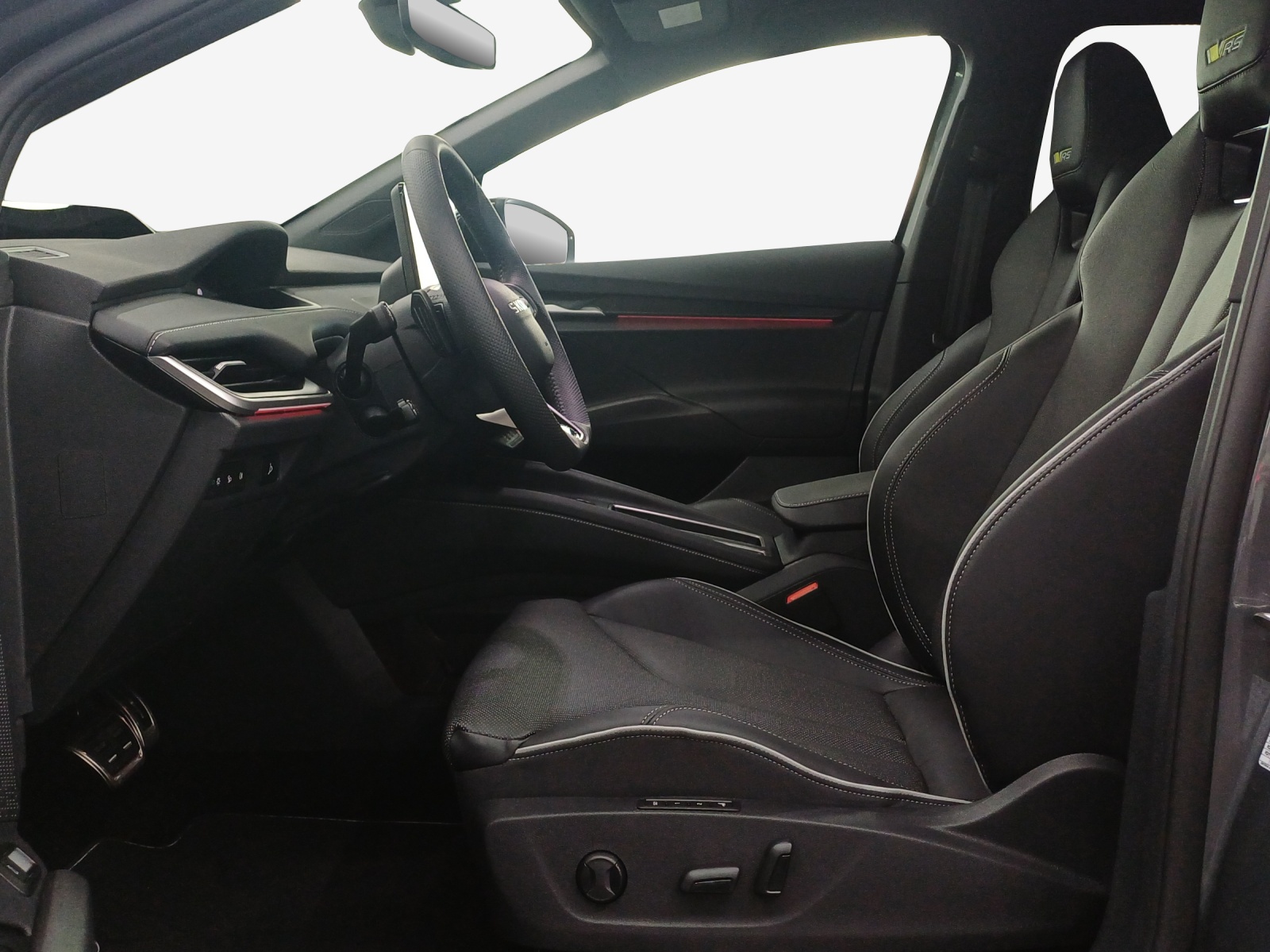 SKODA Enyaq 4x4 RS-image-7