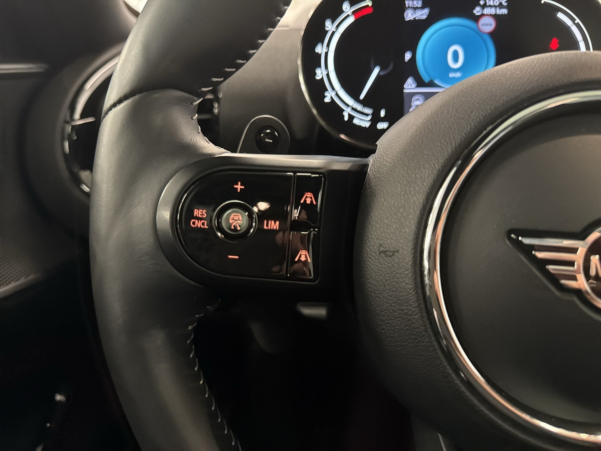 MINI Clubman Cooper S ALL4 Steptronic-image-14