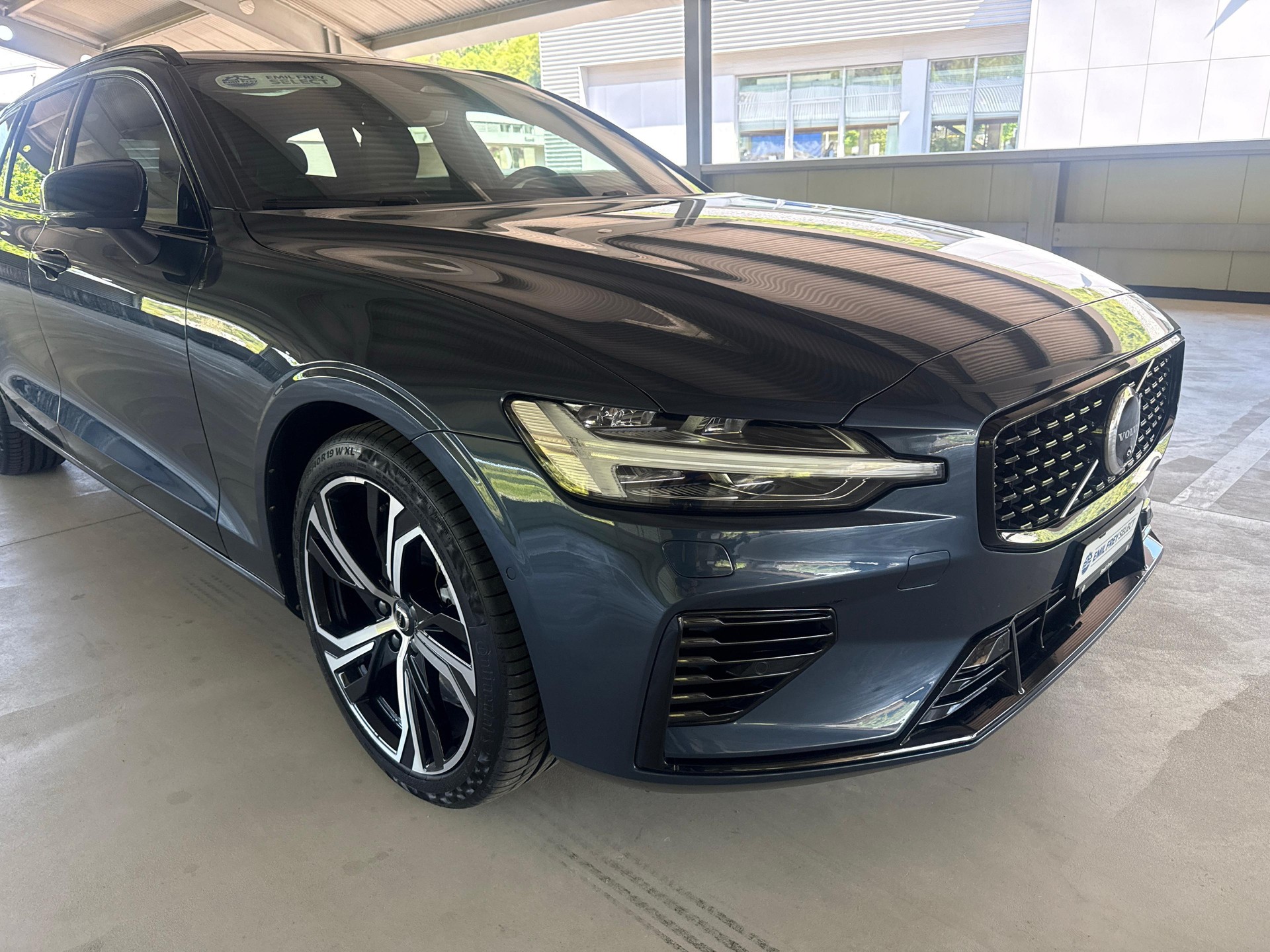 VOLVO V60 2.0 T6 TE Plus Dark eAWD - gancio traino elettrico e ruote invernali inclusi-image-16