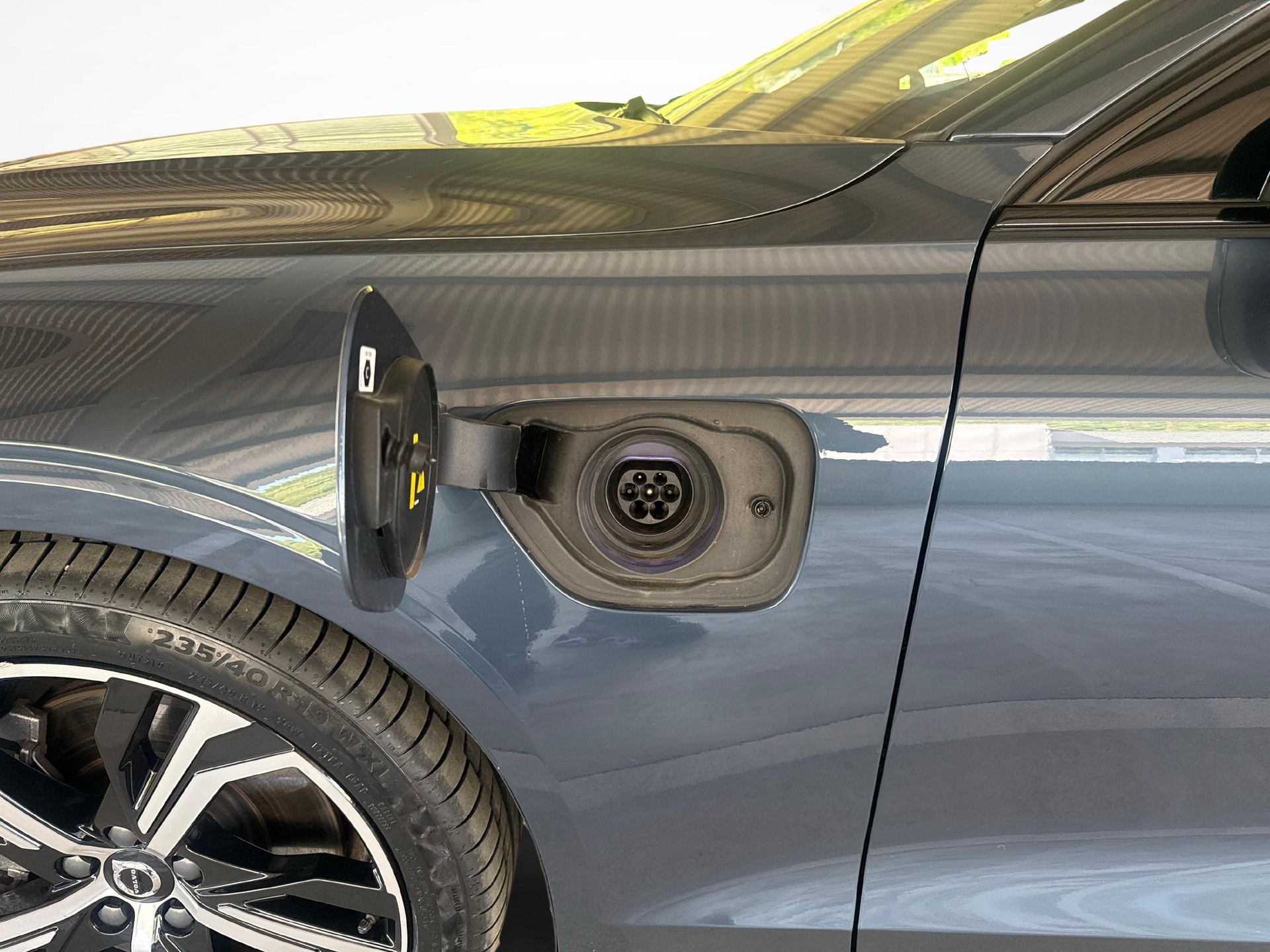 VOLVO V60 2.0 T6 TE Plus Dark eAWD - gancio traino elettrico e ruote invernali inclusi-image-15