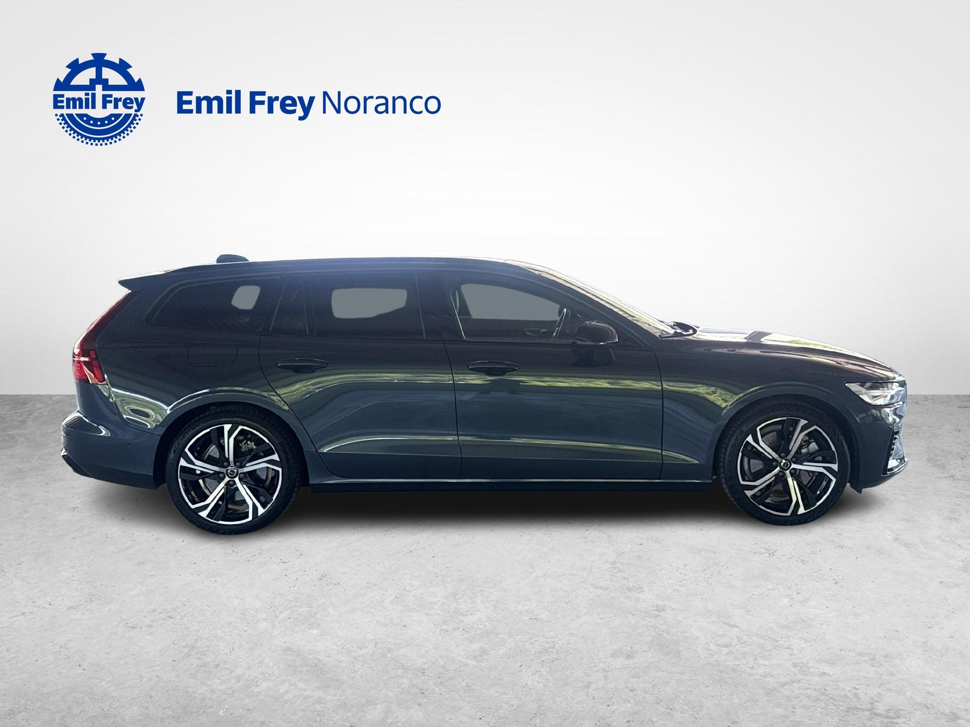 VOLVO V60 2.0 T6 TE Plus Dark eAWD - gancio traino elettrico e ruote invernali inclusi-image-5