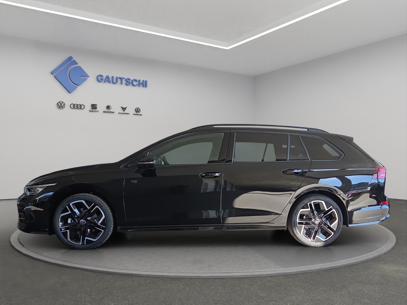 VW Golf Variant 2.0 TSI R-Line DSG 4 Motion-image-1