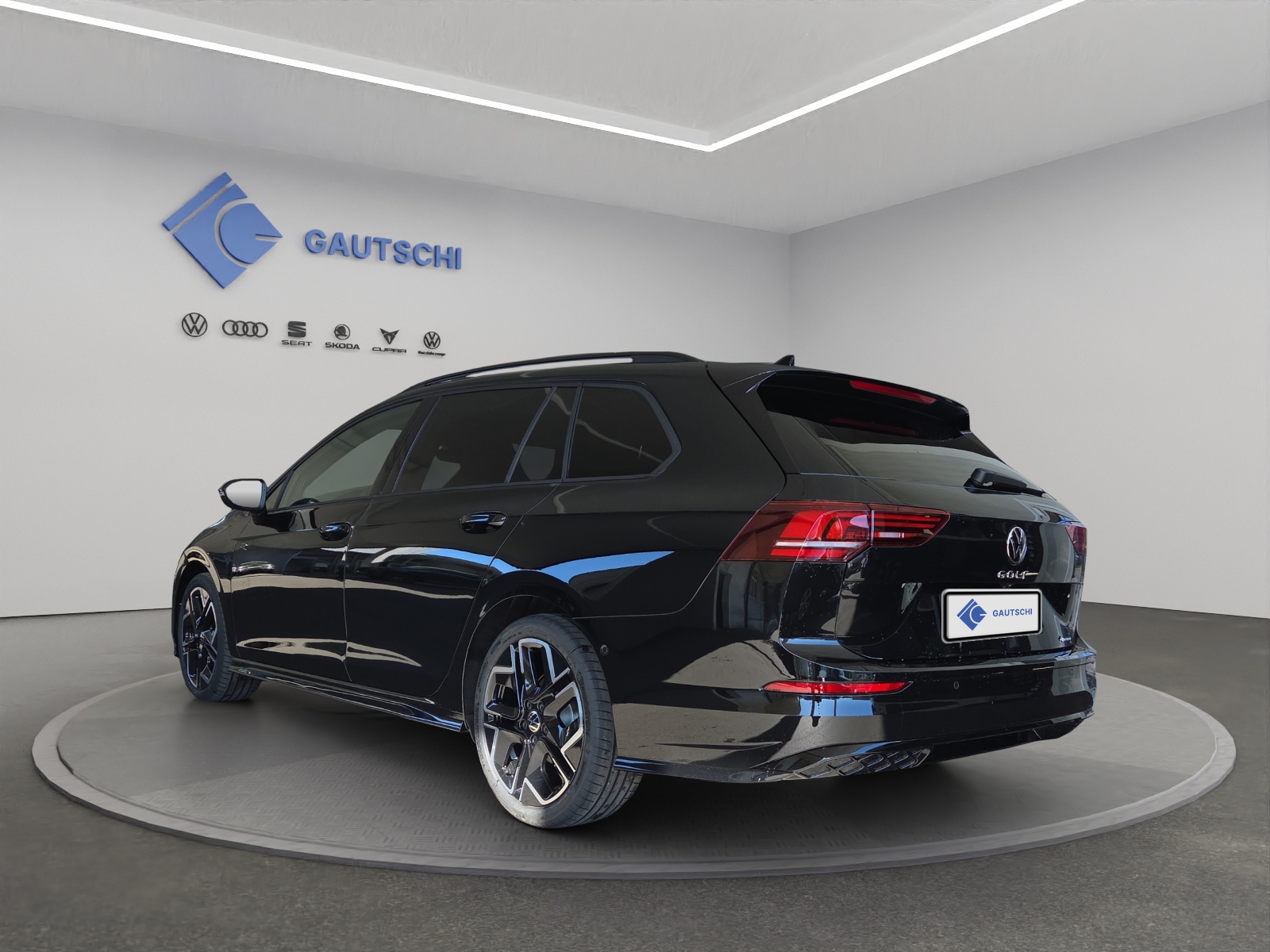 VW Golf Variant 2.0 TSI R-Line DSG 4 Motion-image-2