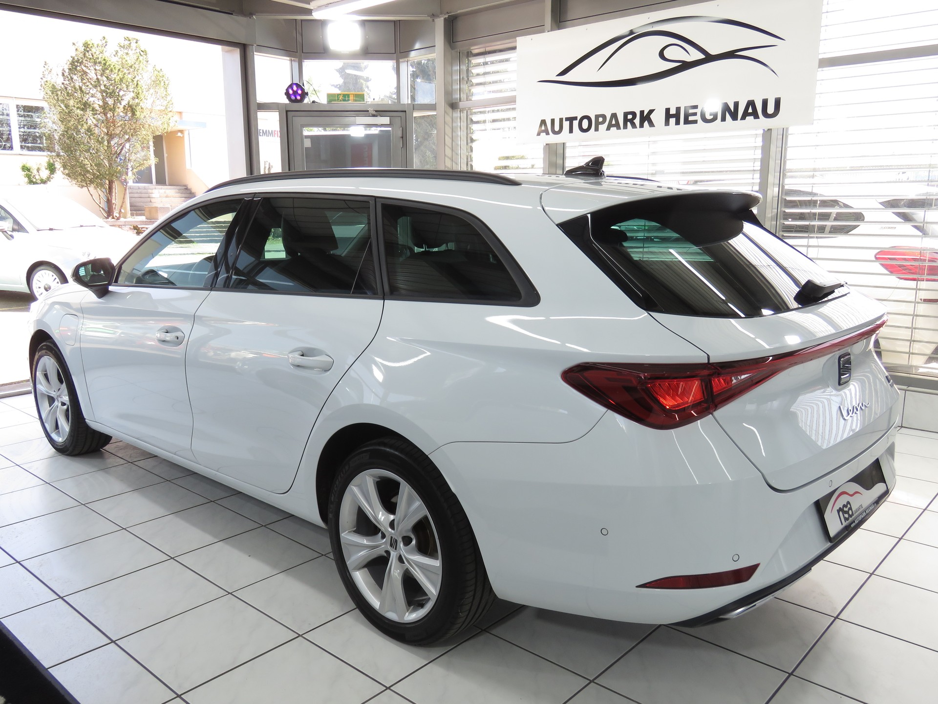 SEAT Leon ST 1.4 eHybrid PHEV DSG FR (Automat)-image-5