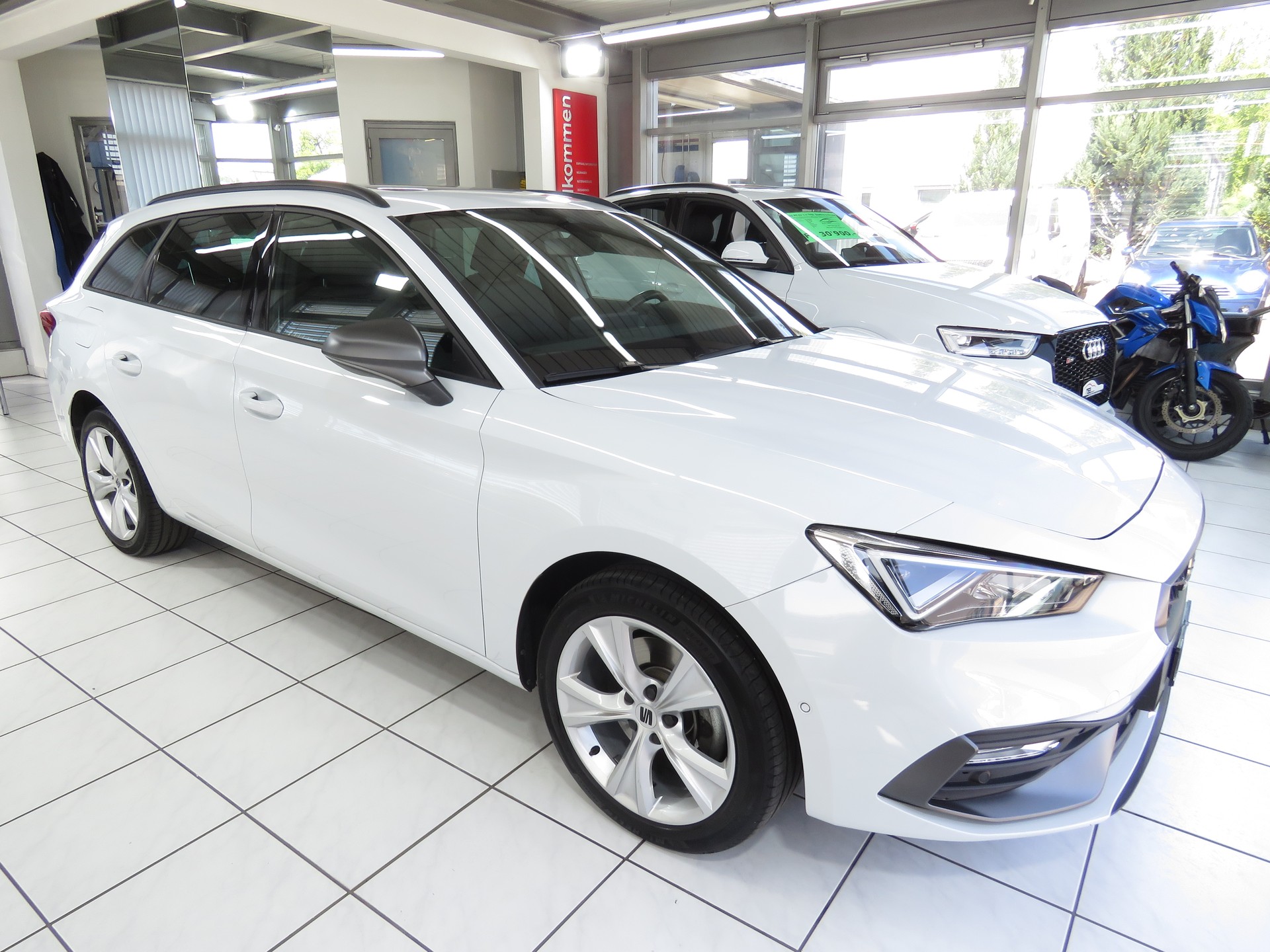 SEAT Leon ST 1.4 eHybrid PHEV DSG FR (Automat)-image-2