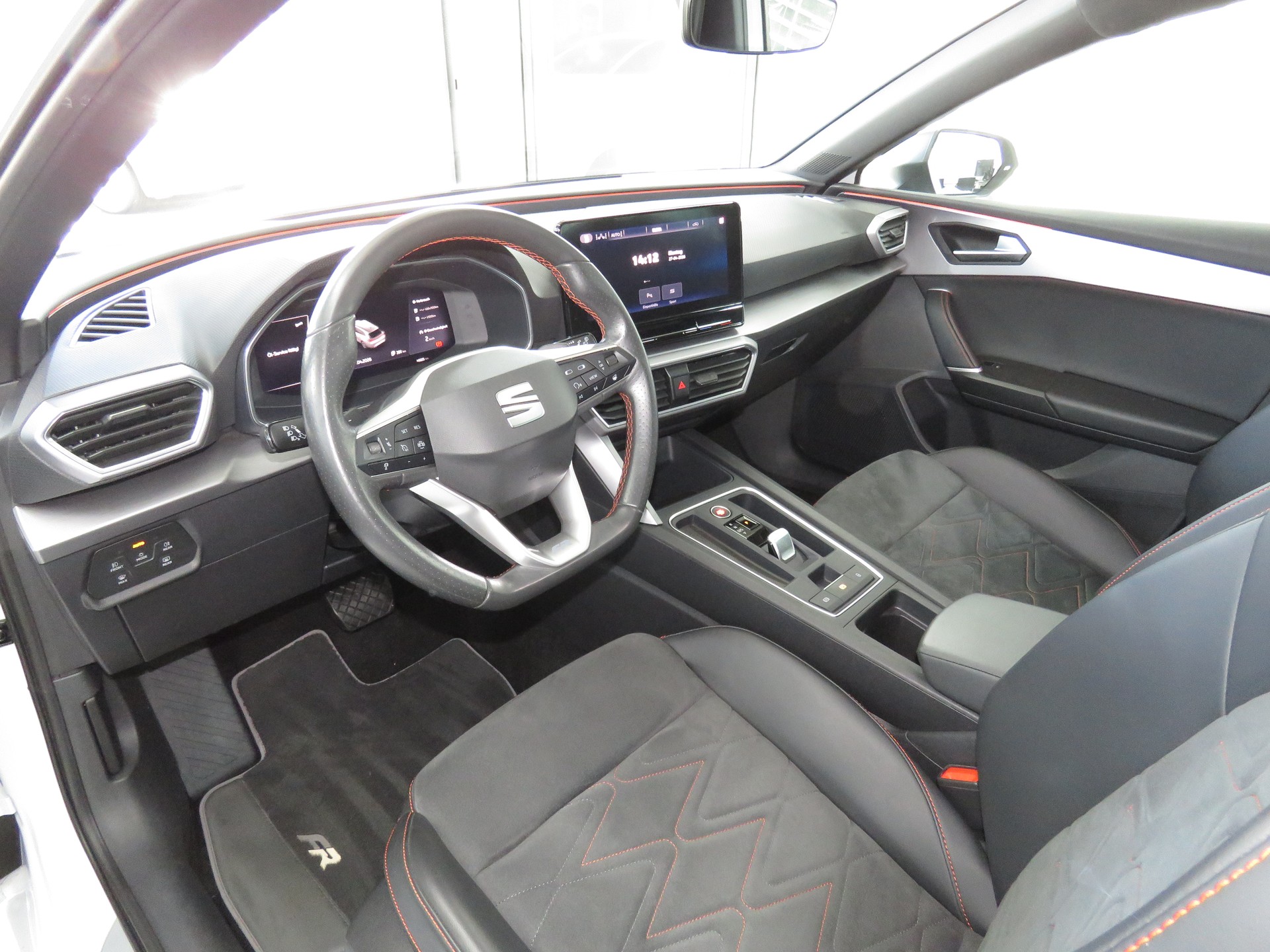 SEAT Leon ST 1.4 eHybrid PHEV DSG FR (Automat)-image-6