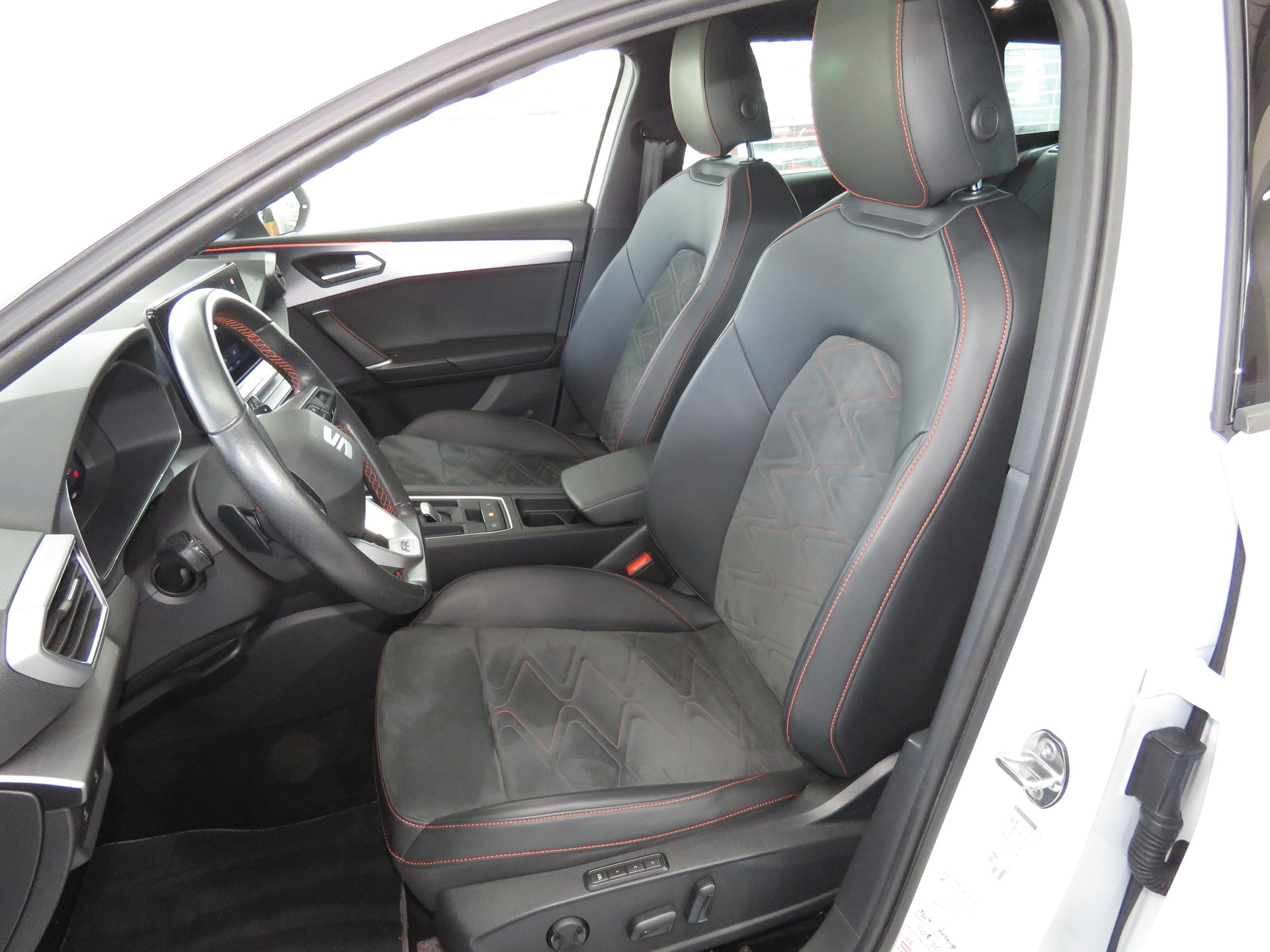 SEAT Leon ST 1.4 eHybrid PHEV DSG FR (Automat)-image-7