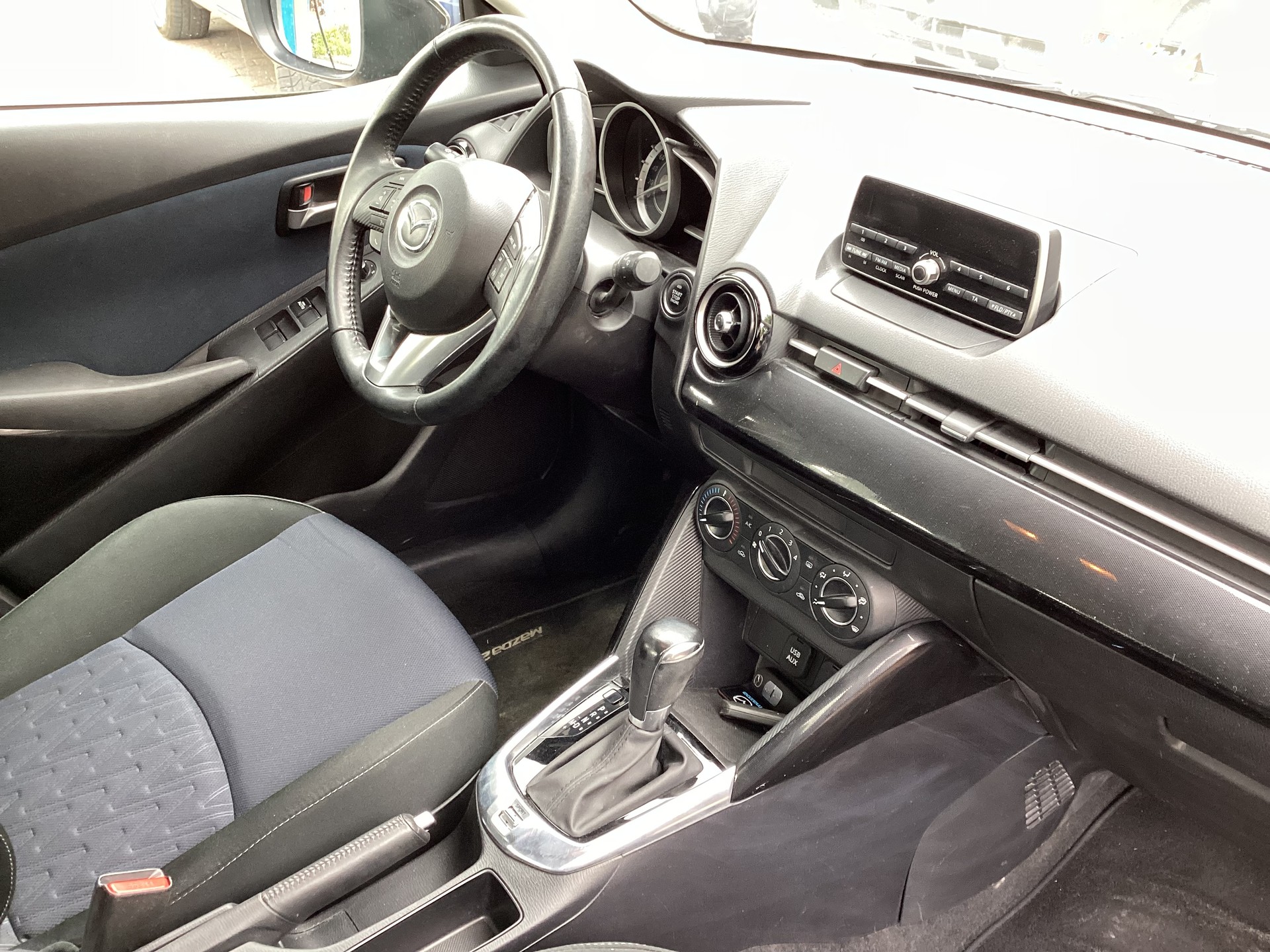 MAZDA 2 1.5i 16V Skyactiv-G Ambition Drive-image-7