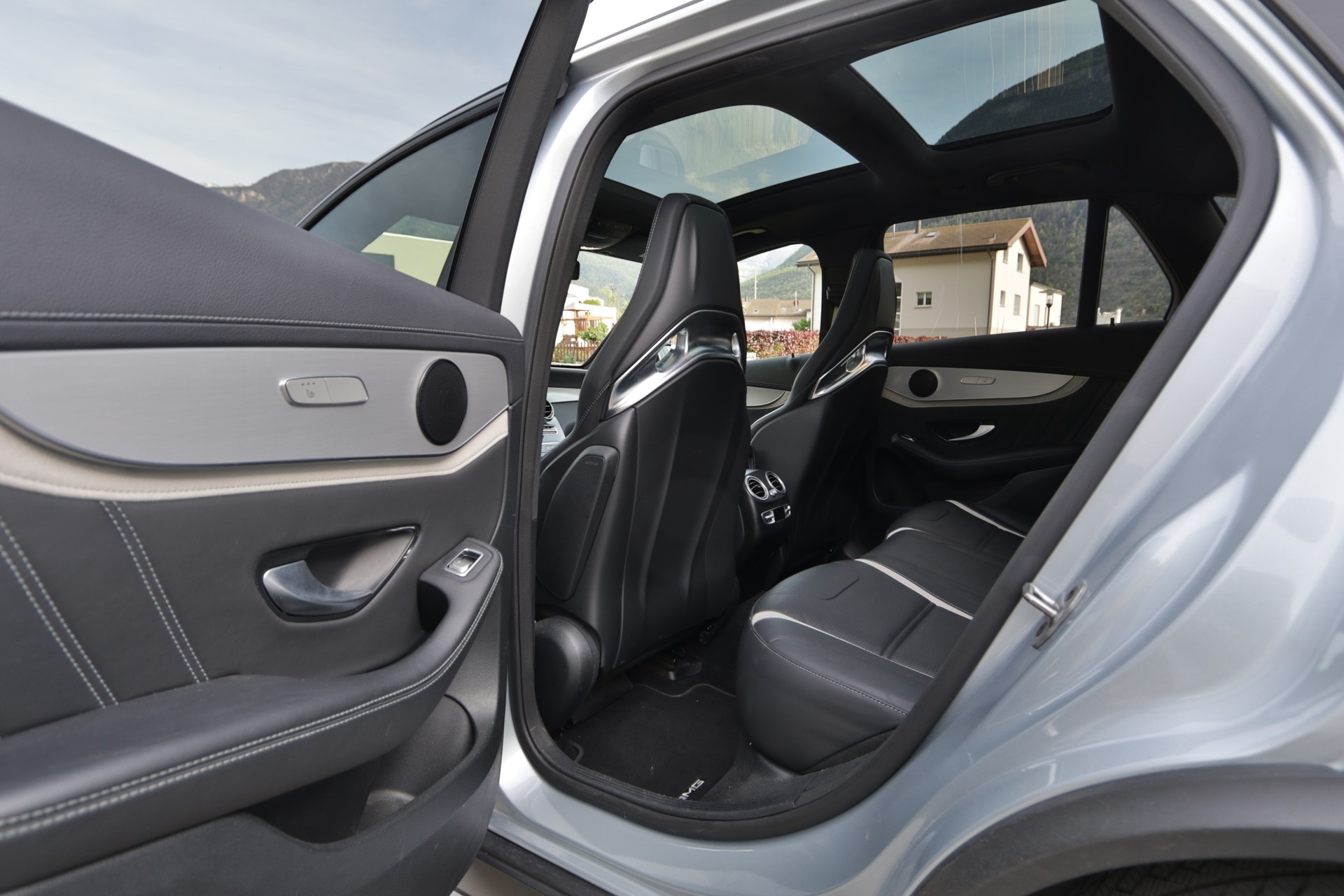 MERCEDES-BENZ GLC 63 S AMG 4Matic 9G-Tronic-image-3