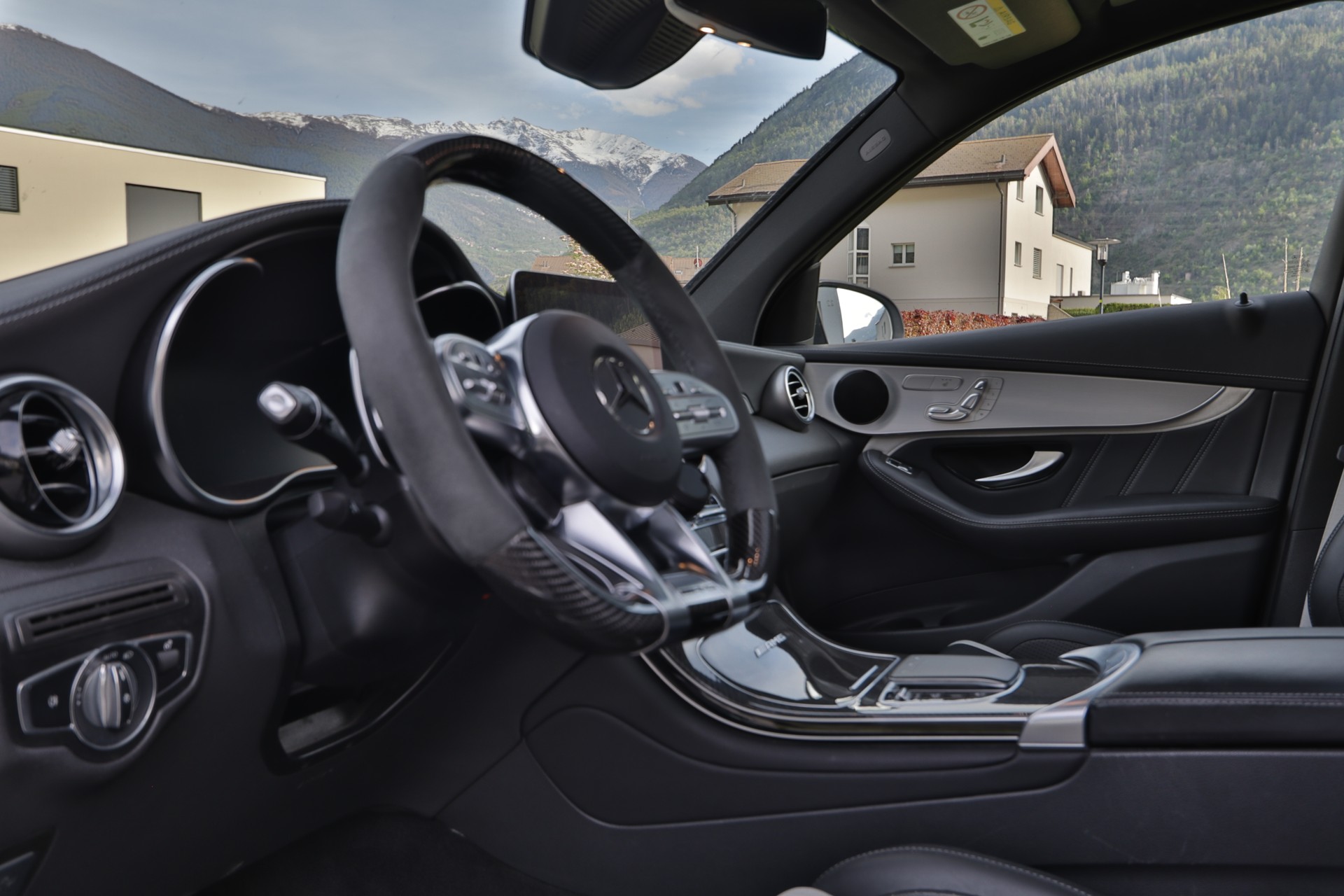 MERCEDES-BENZ GLC 63 S AMG 4Matic 9G-Tronic-image-10