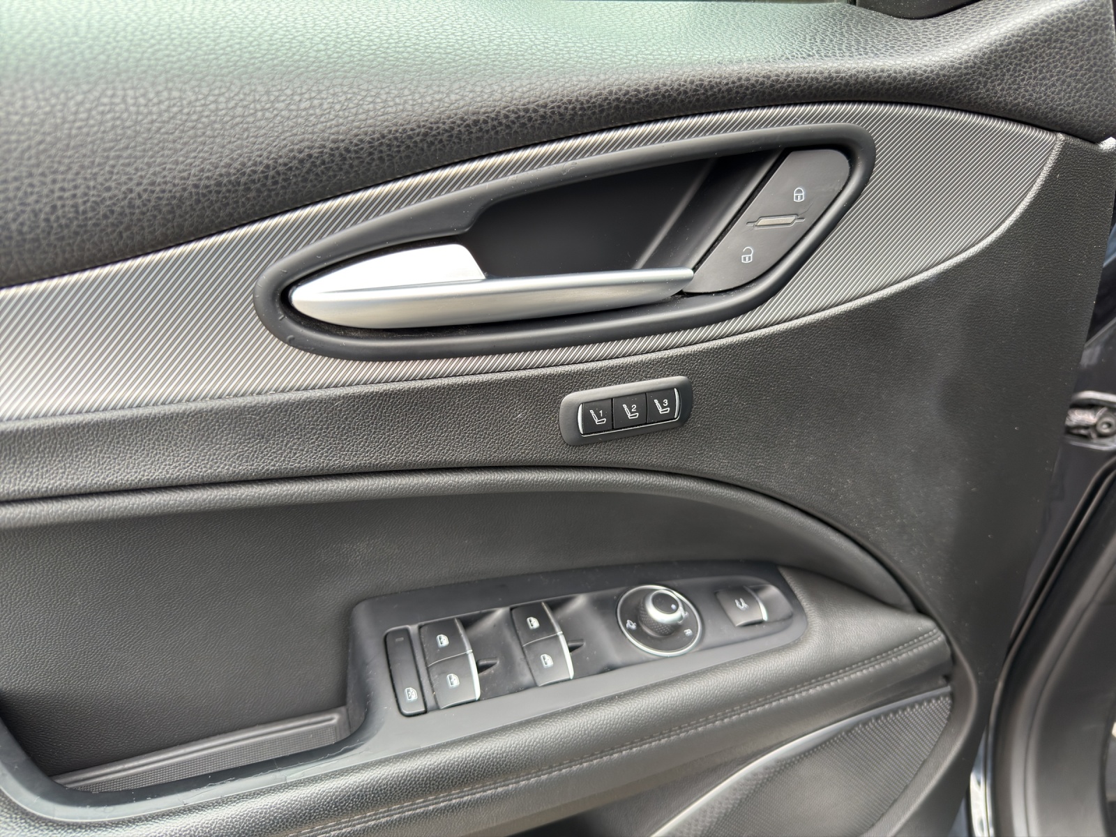 ALFA ROMEO Stelvio 2.0 Super Q4 Automatic-image-8