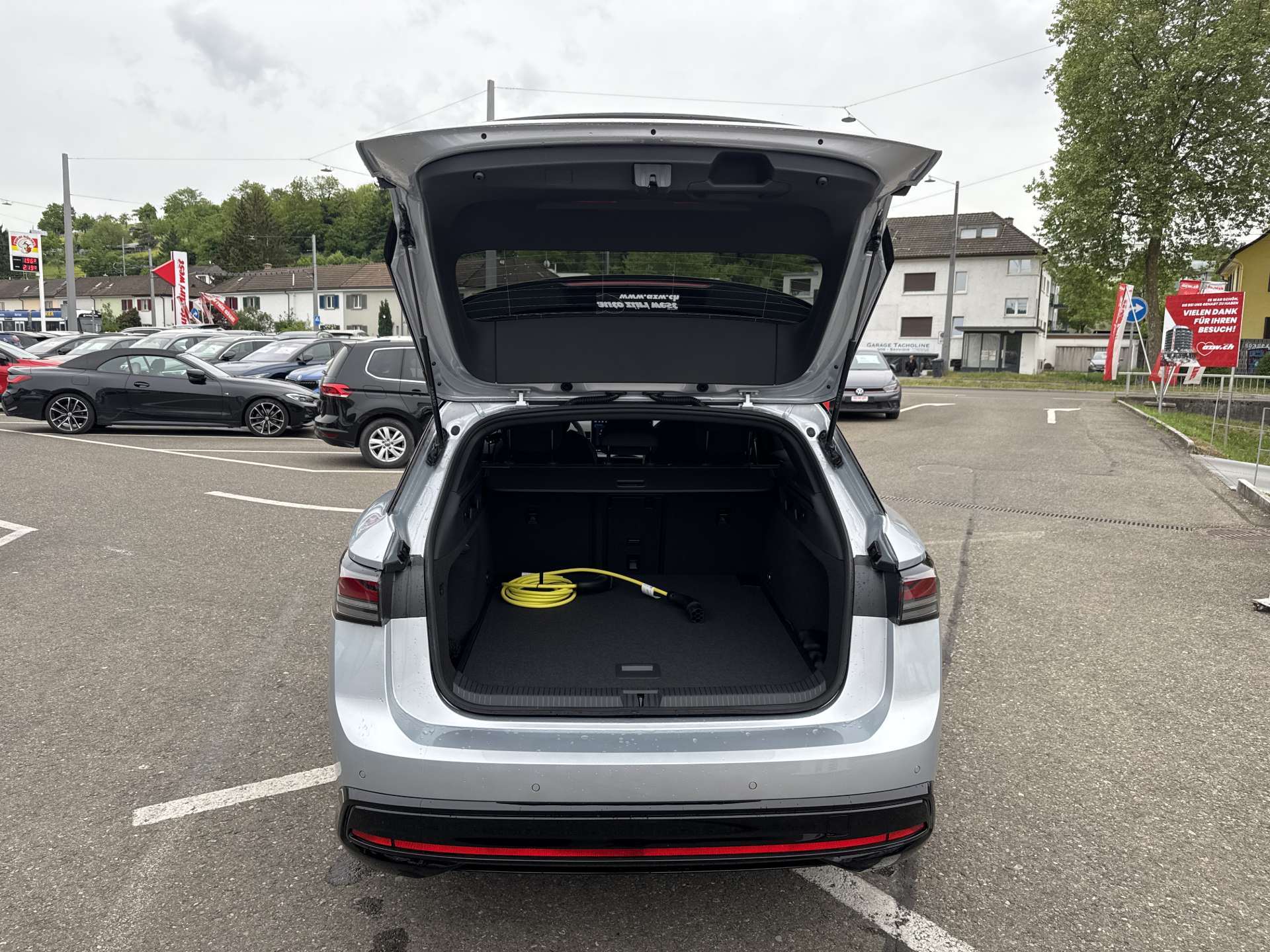 VW ID.7 Tourer Limited Edition 77kWh 285PS Automat-image-7