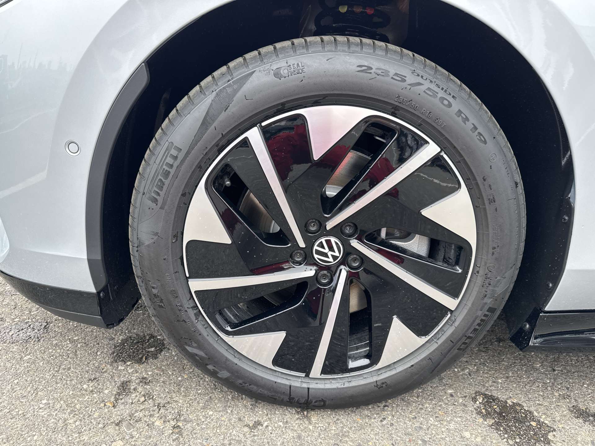 VW ID.7 Tourer Limited Edition 77kWh 285PS Automat-image-8