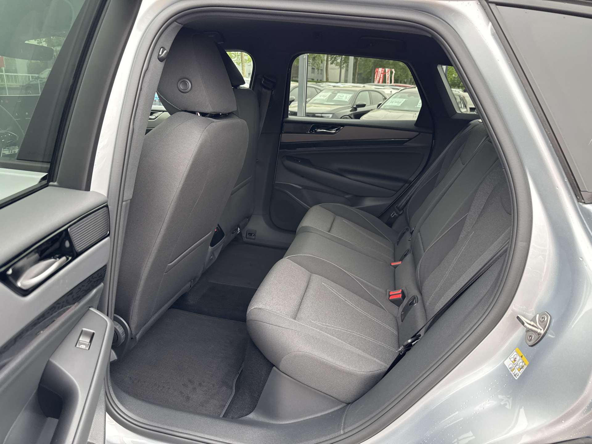 VW ID.7 Tourer Limited Edition 77kWh 285PS Automat-image-6