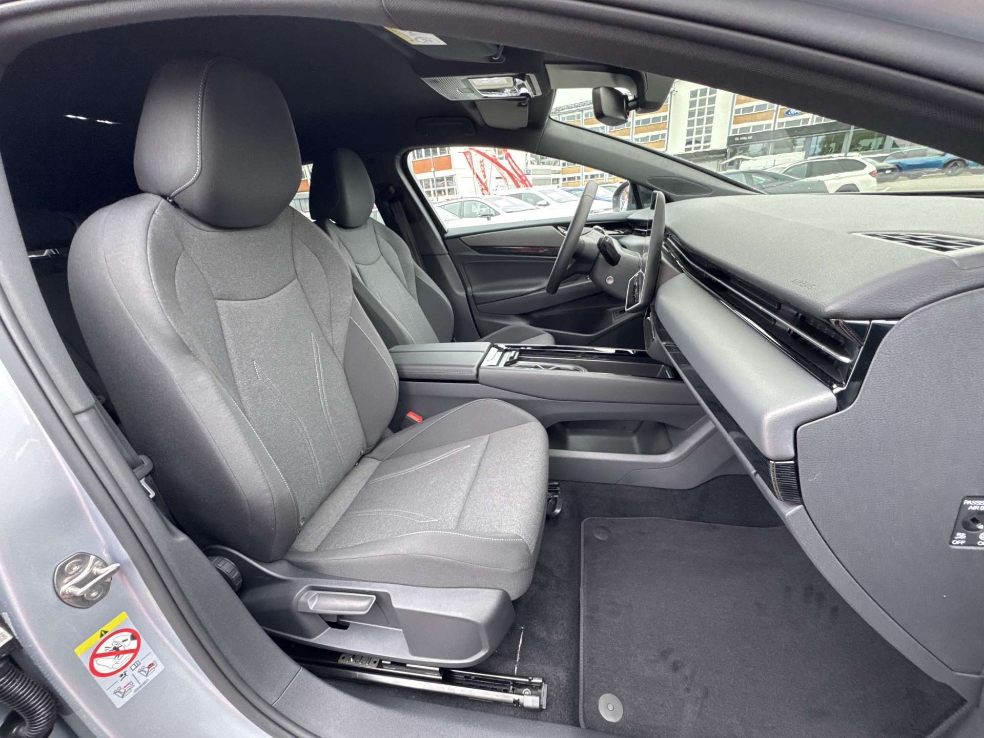 VW ID.7 Tourer Limited Edition 77kWh 285PS Automat-image-12