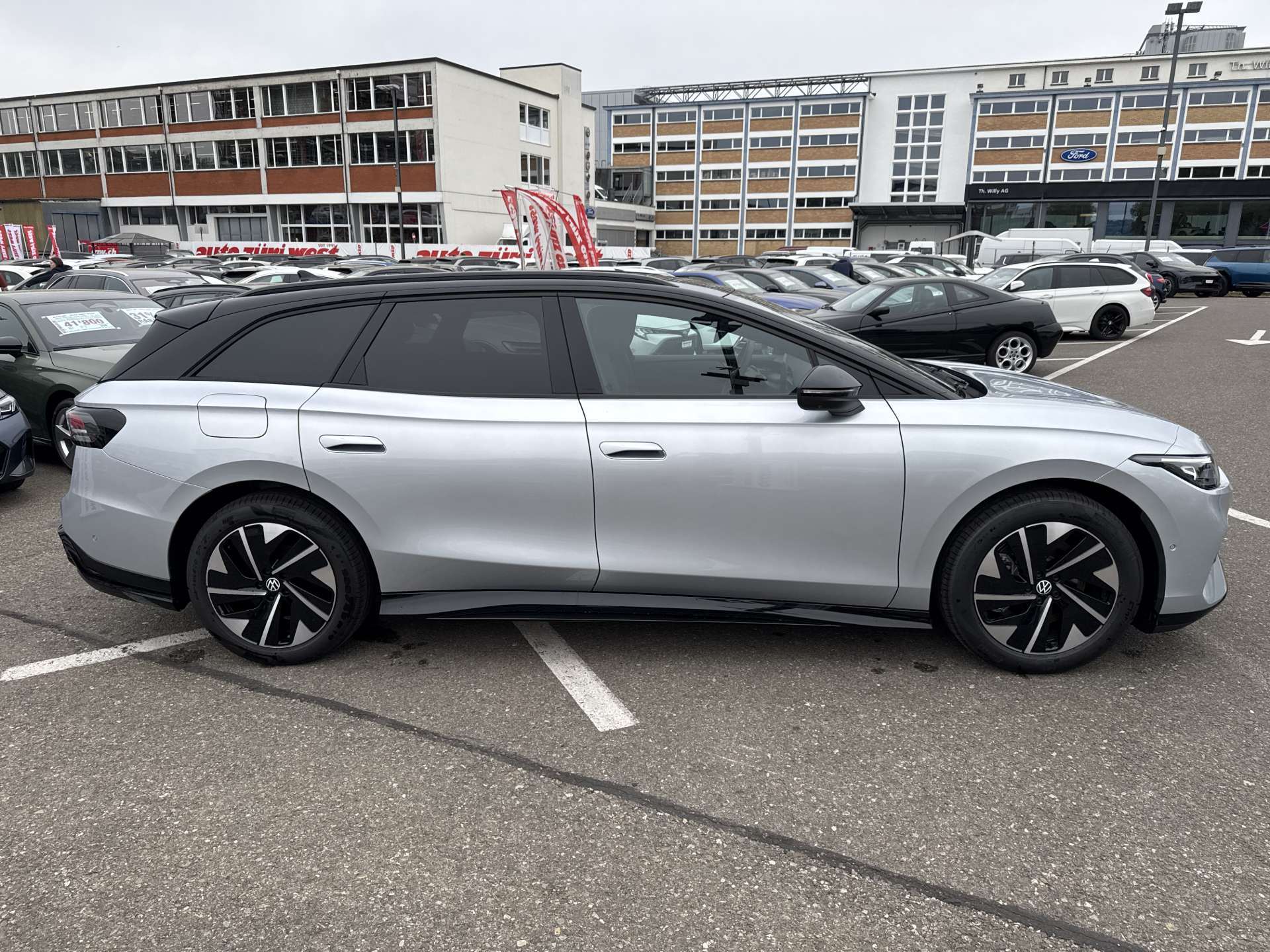 VW ID.7 Tourer Limited Edition 77kWh 285PS Automat-image-10