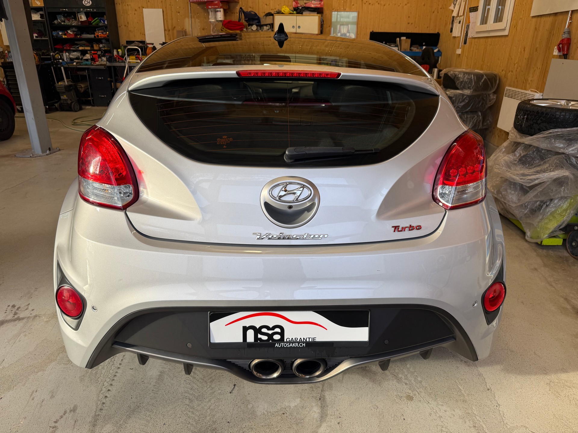 HYUNDAI Veloster 1.6 Turbo GDI Automatic-showroom-element-2