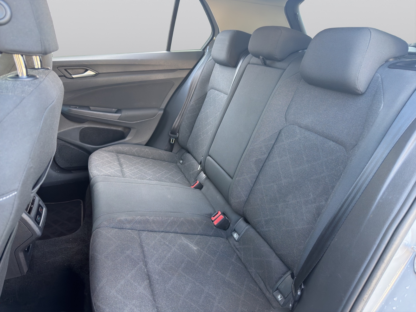 VW Golf 1.0 TSI Life-image-8