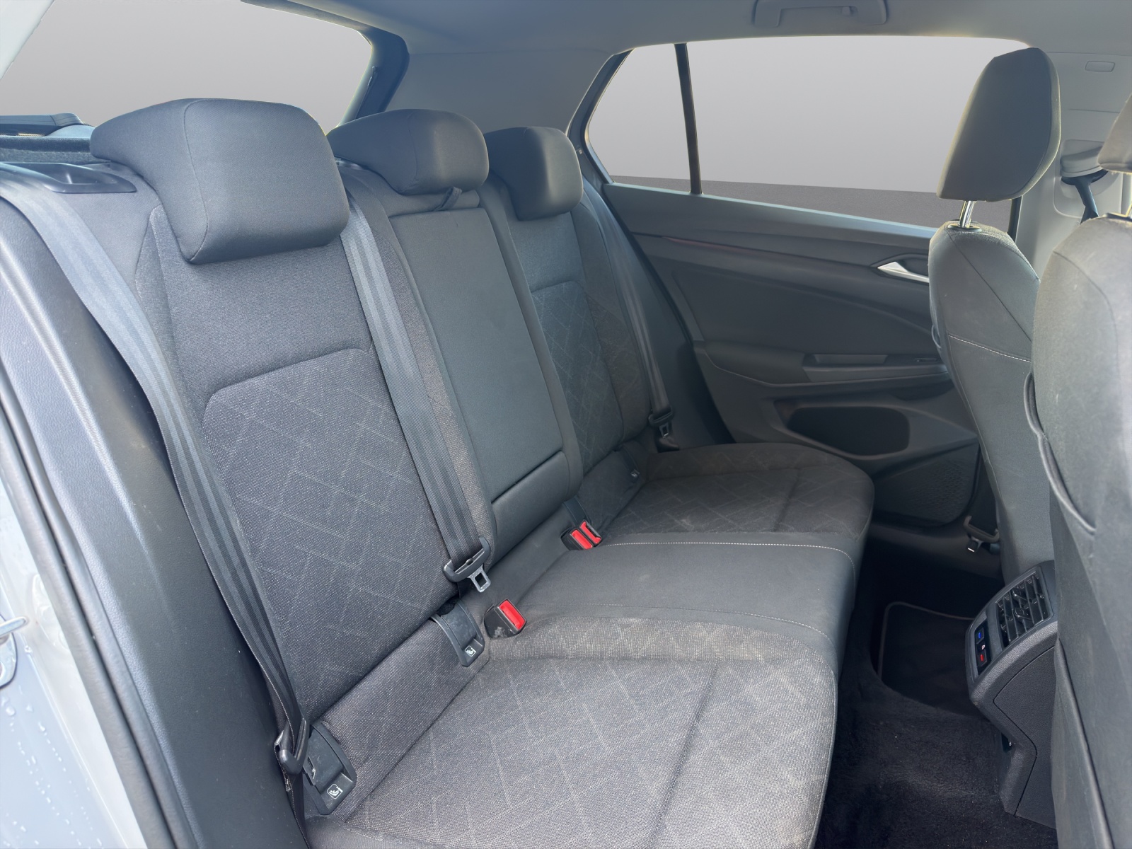 VW Golf 1.0 TSI Life-image-3
