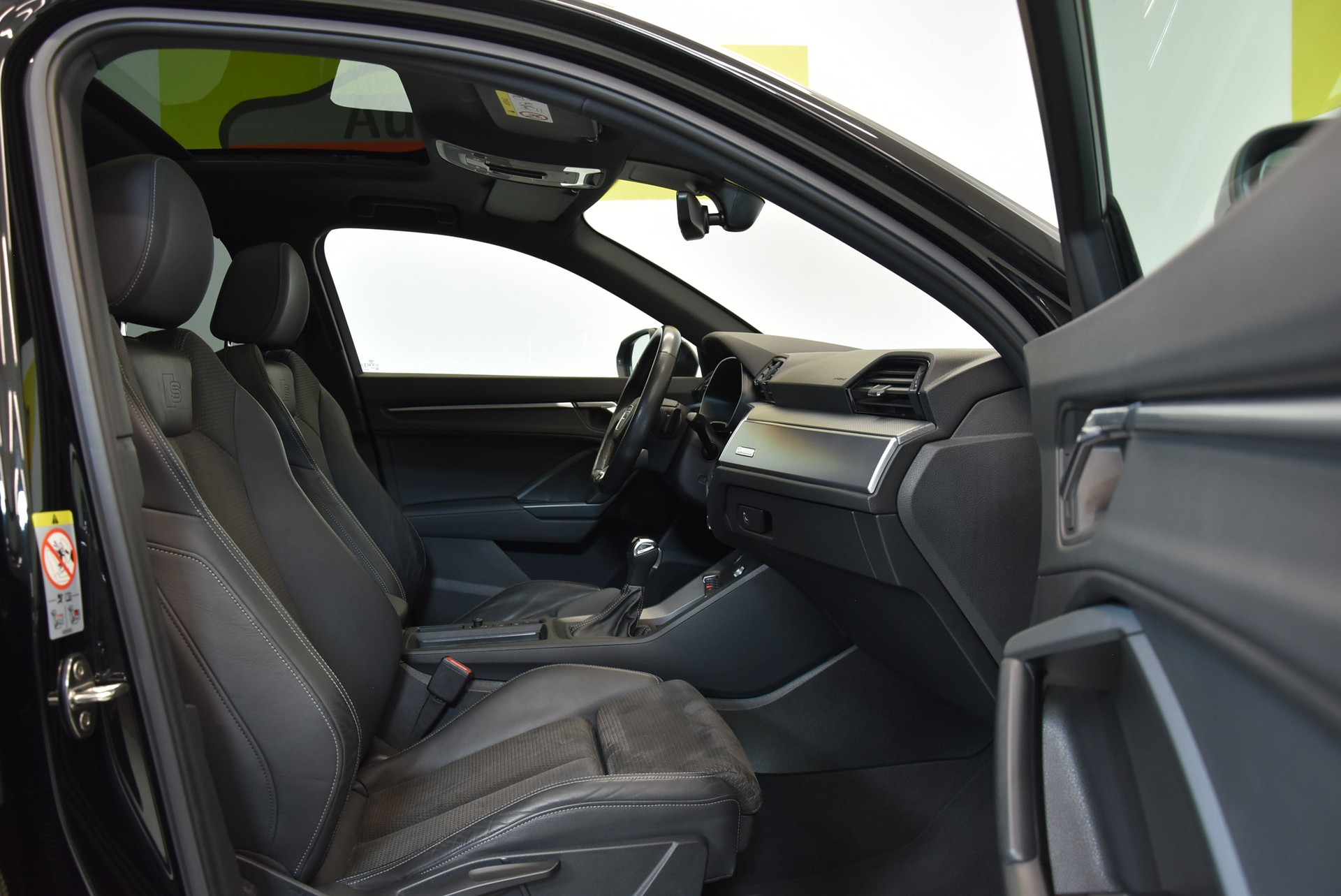 AUDI Q3 Sportback 35 TFSI S line Attraction S-tronic-image-3