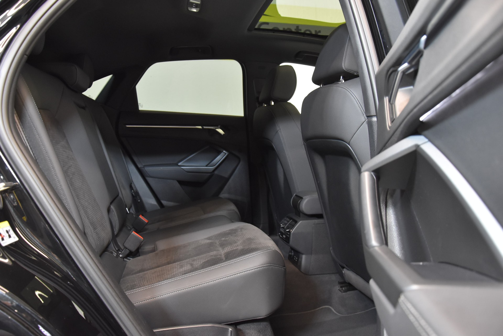 AUDI Q3 Sportback 35 TFSI S line Attraction S-tronic-image-6