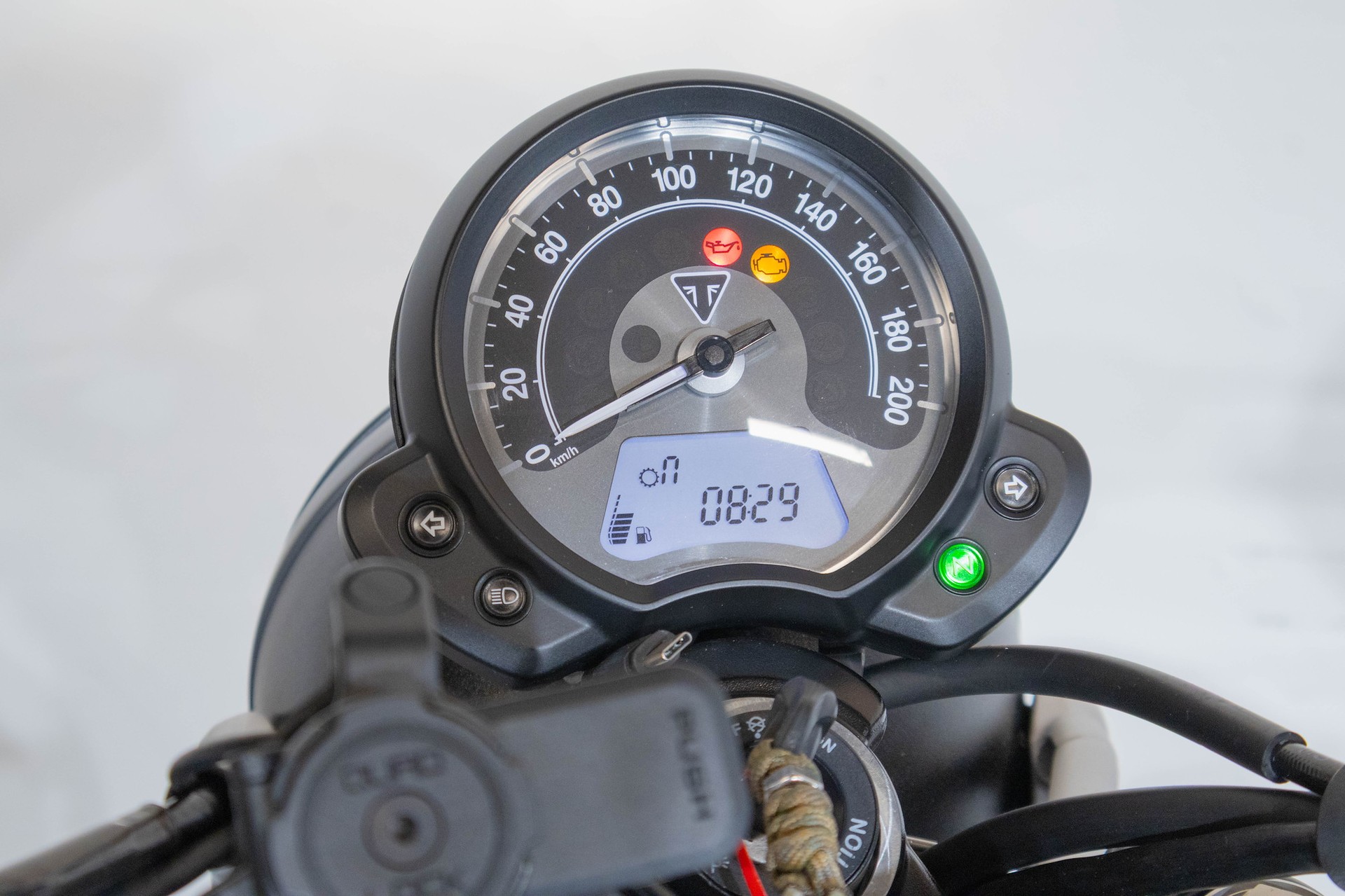 TRIUMPH Street Scrambler 900i-image-11