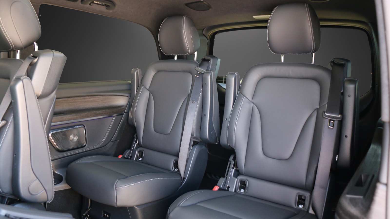 MERCEDES-BENZ V 300 d EXCLUSIVE Swiss Edition-image-11