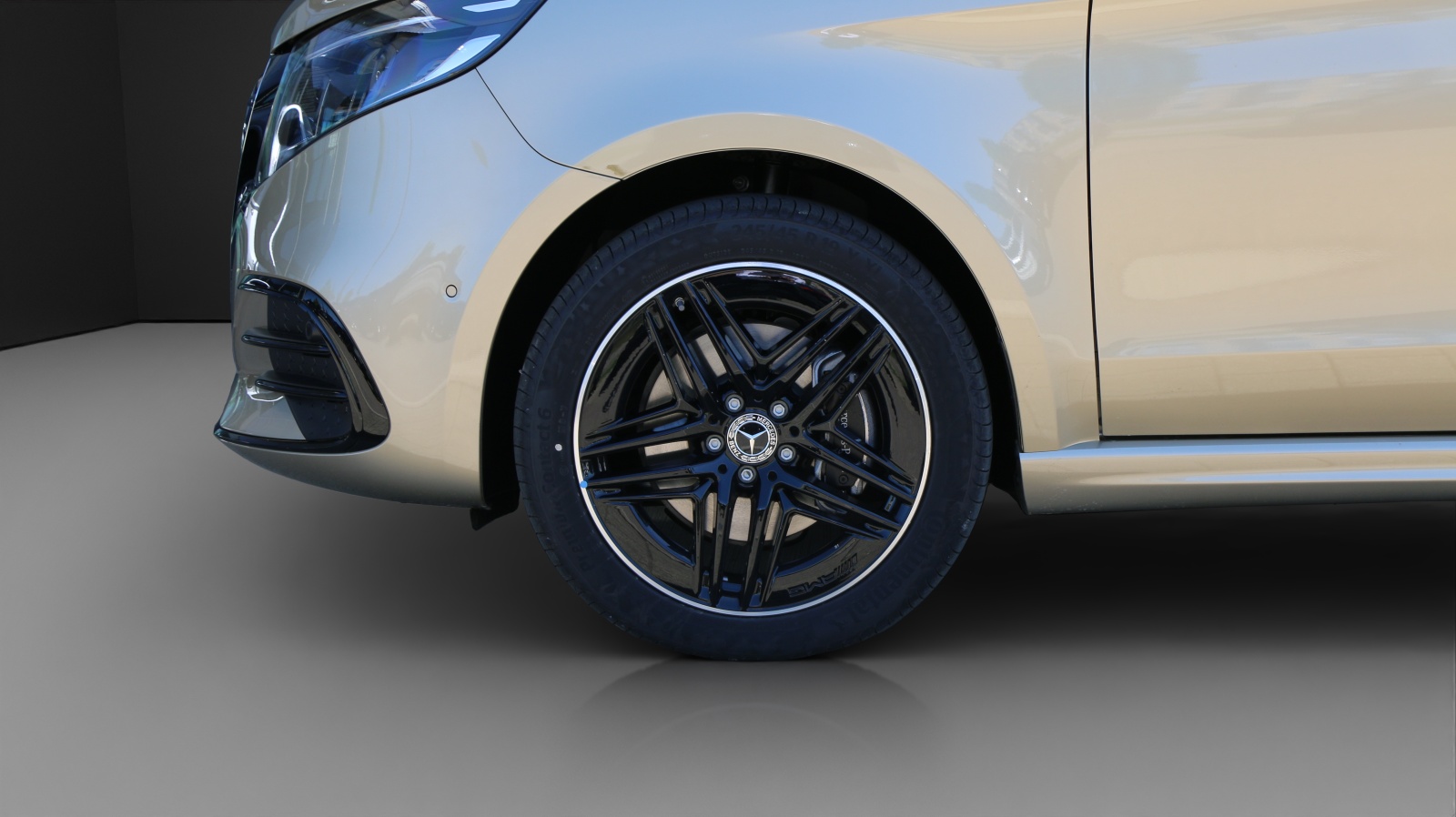 MERCEDES-BENZ V 300 d EXCLUSIVE Swiss Edition-image-4