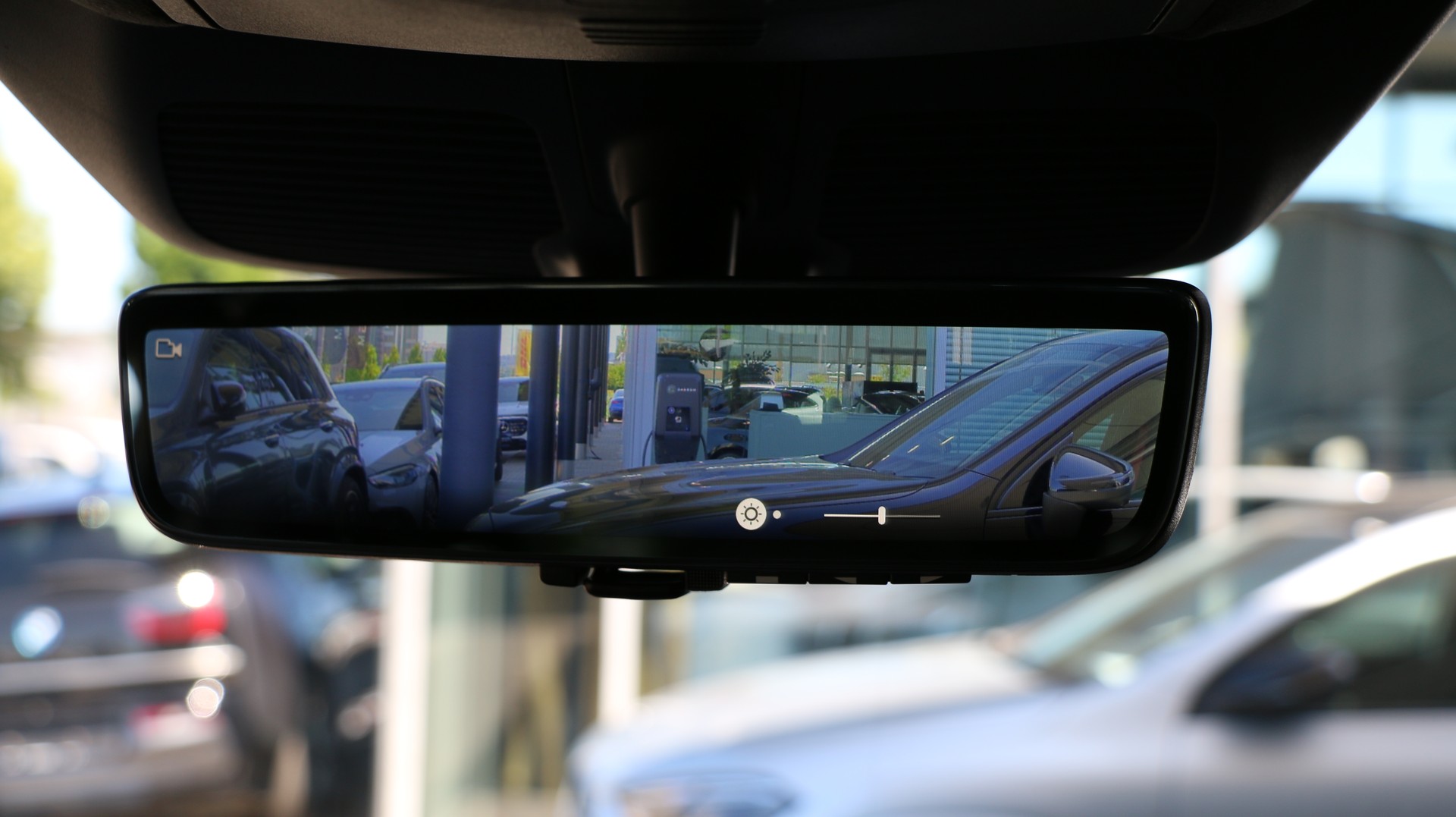MERCEDES-BENZ V 300 d EXCLUSIVE Swiss Edition-image-21