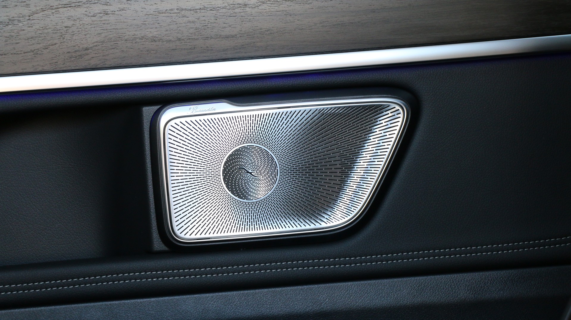 MERCEDES-BENZ V 300 d EXCLUSIVE Swiss Edition-image-19