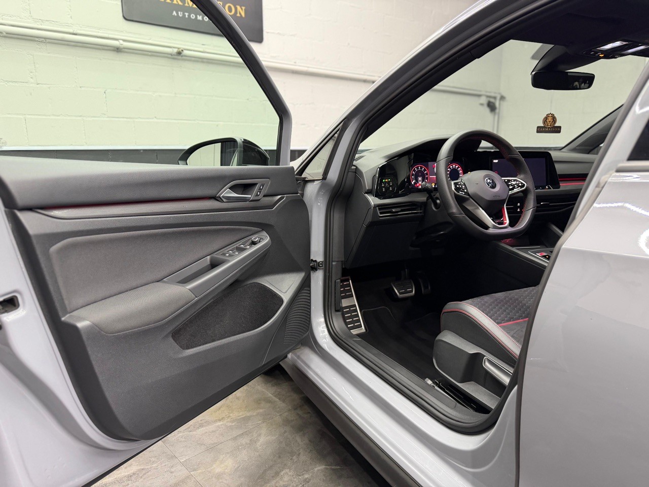 VW Golf 2.0 TSI GTI Clubsport DSG | Schiebedach | Rückfahrkamera-image-10