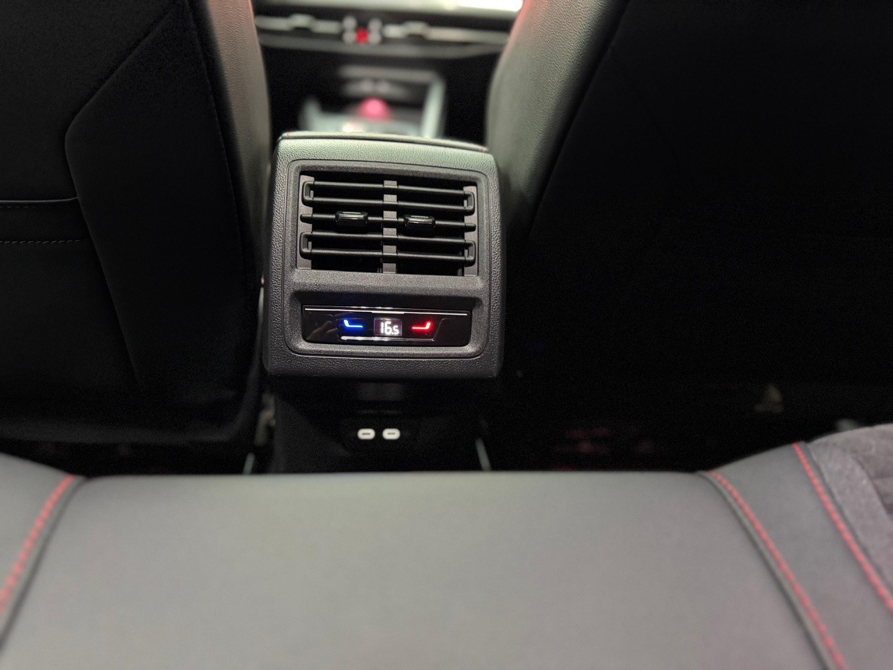 VW Golf 2.0 TSI GTI Clubsport DSG | Schiebedach | Rückfahrkamera-image-20